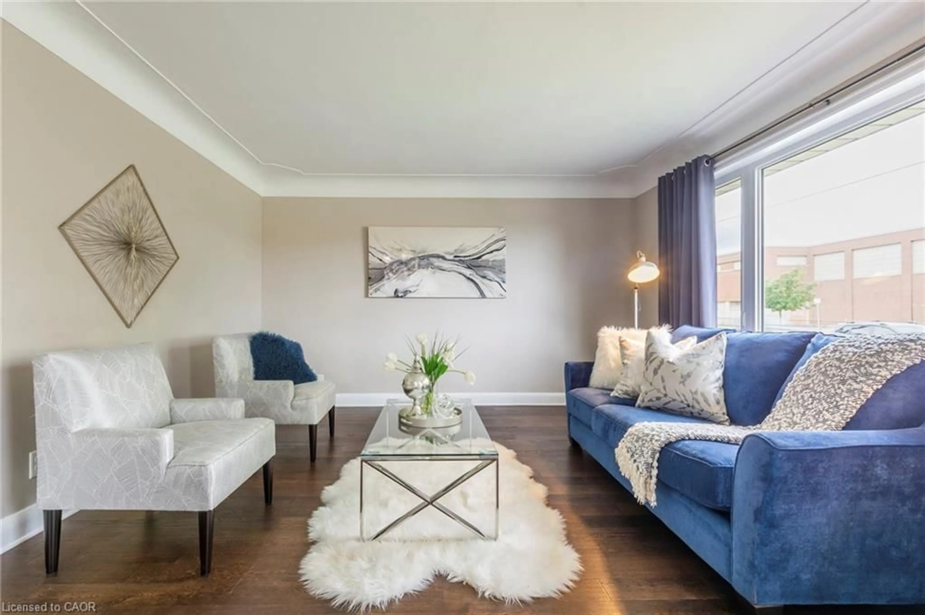 Living room with furniture, unknown for 292 South Bend Rd, Hamilton Ontario L9A 2C5