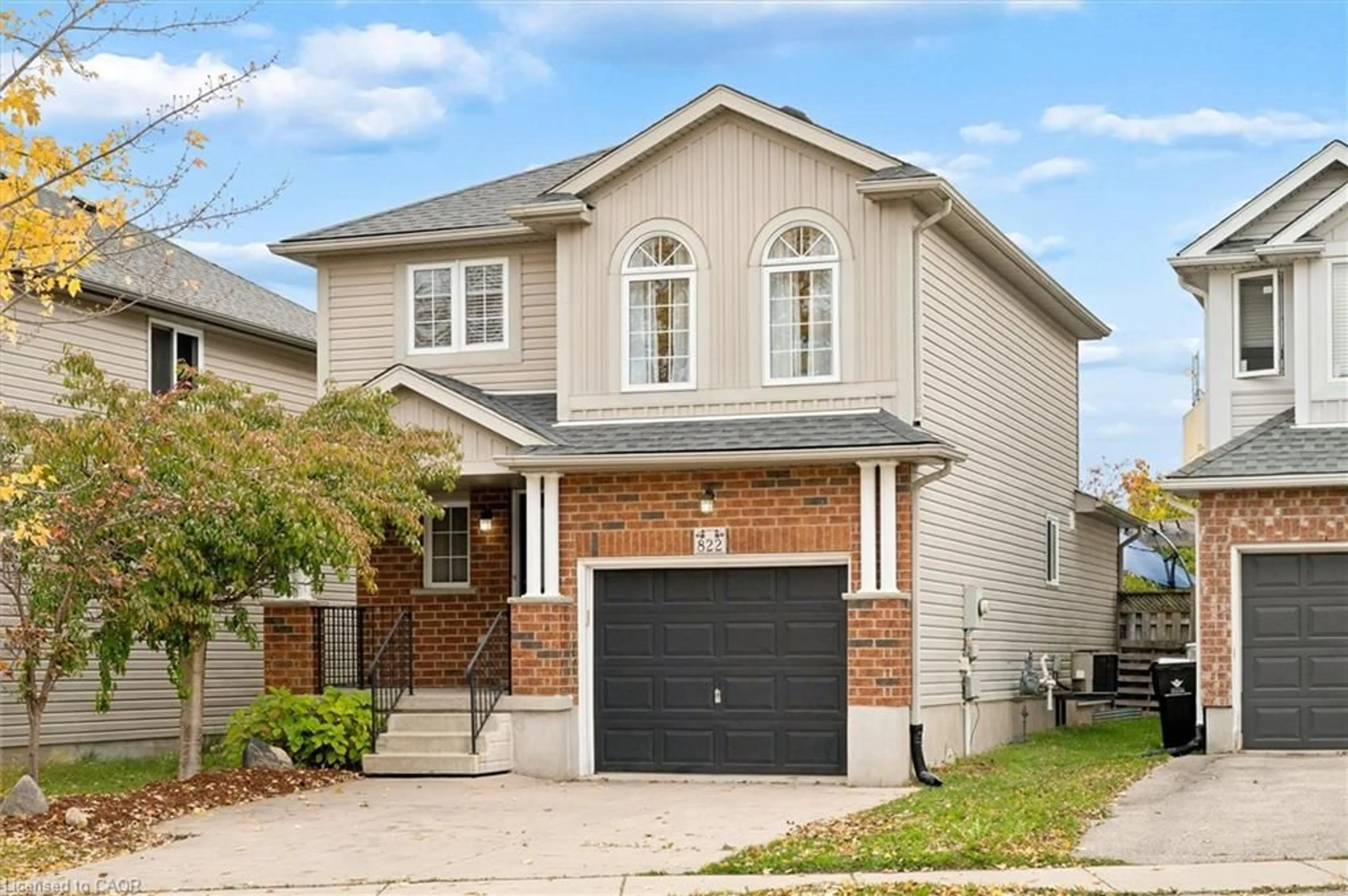 Home with brick exterior material, street for 822 Whitecap Ave, Waterloo Ontario N2K 4L4