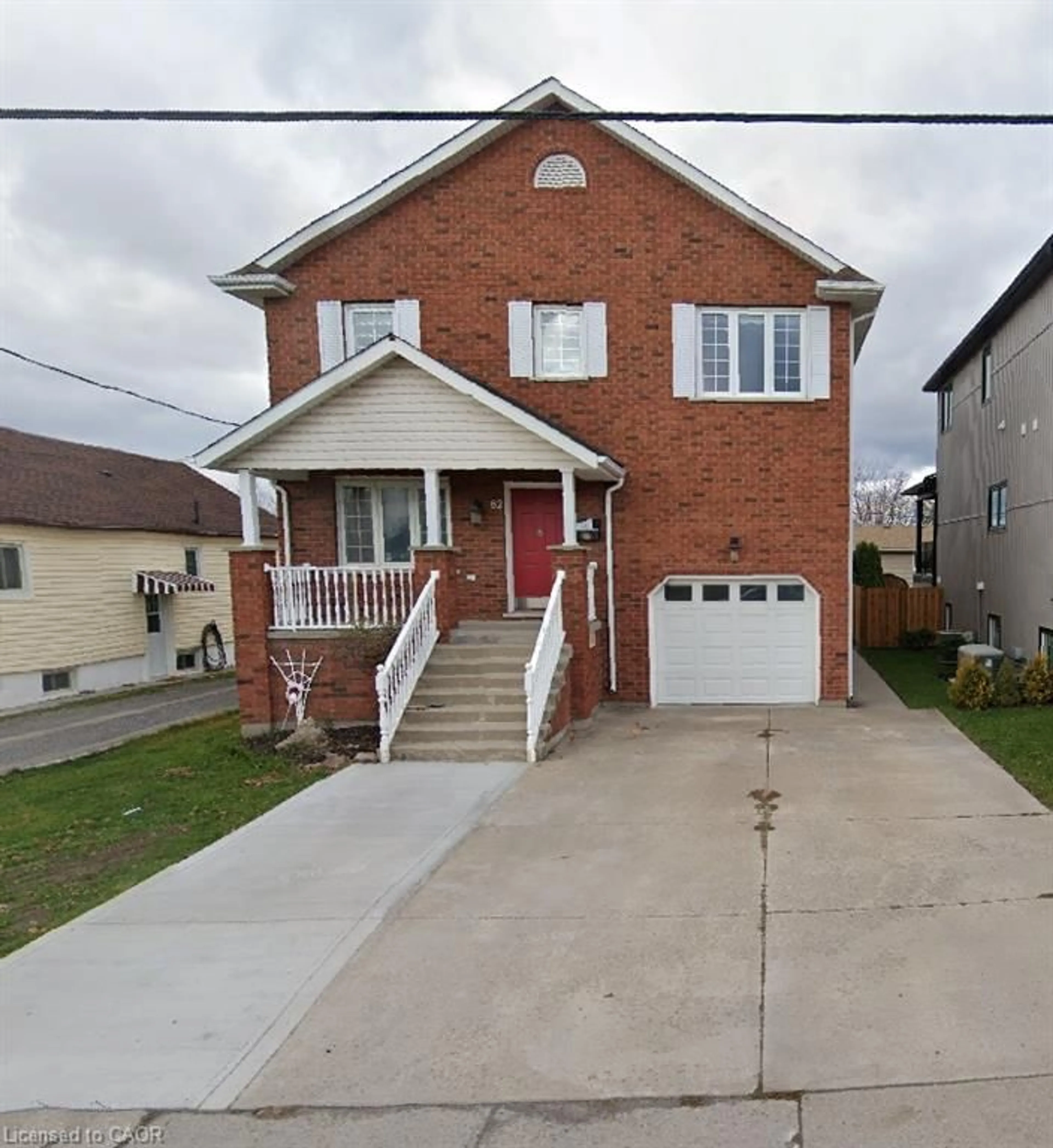Home with brick exterior material, street for 82 St. Davids Rd, St. Catharines Ontario L2T 1P9