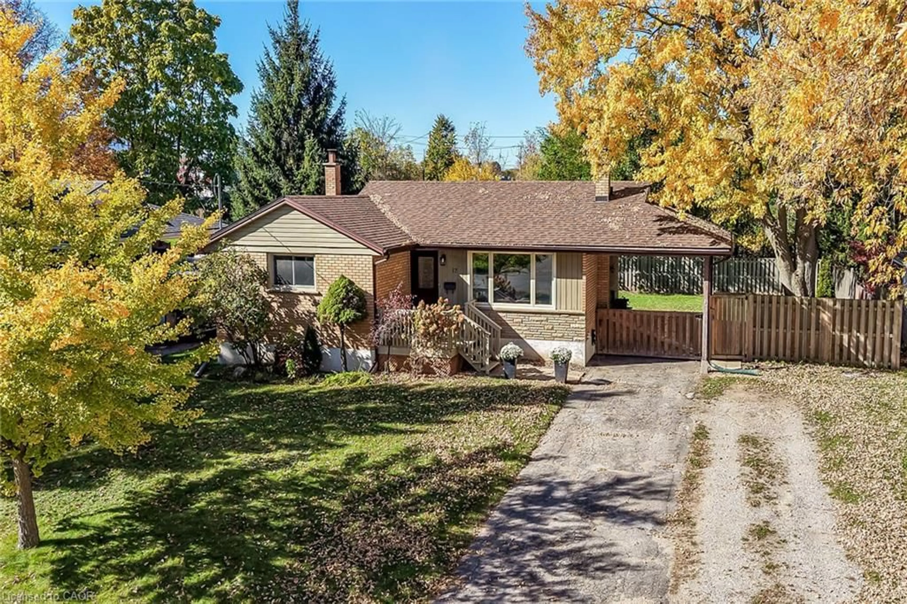 Home with brick exterior material, street for 17 Tranquility St, Brantford Ontario N3R 3H6