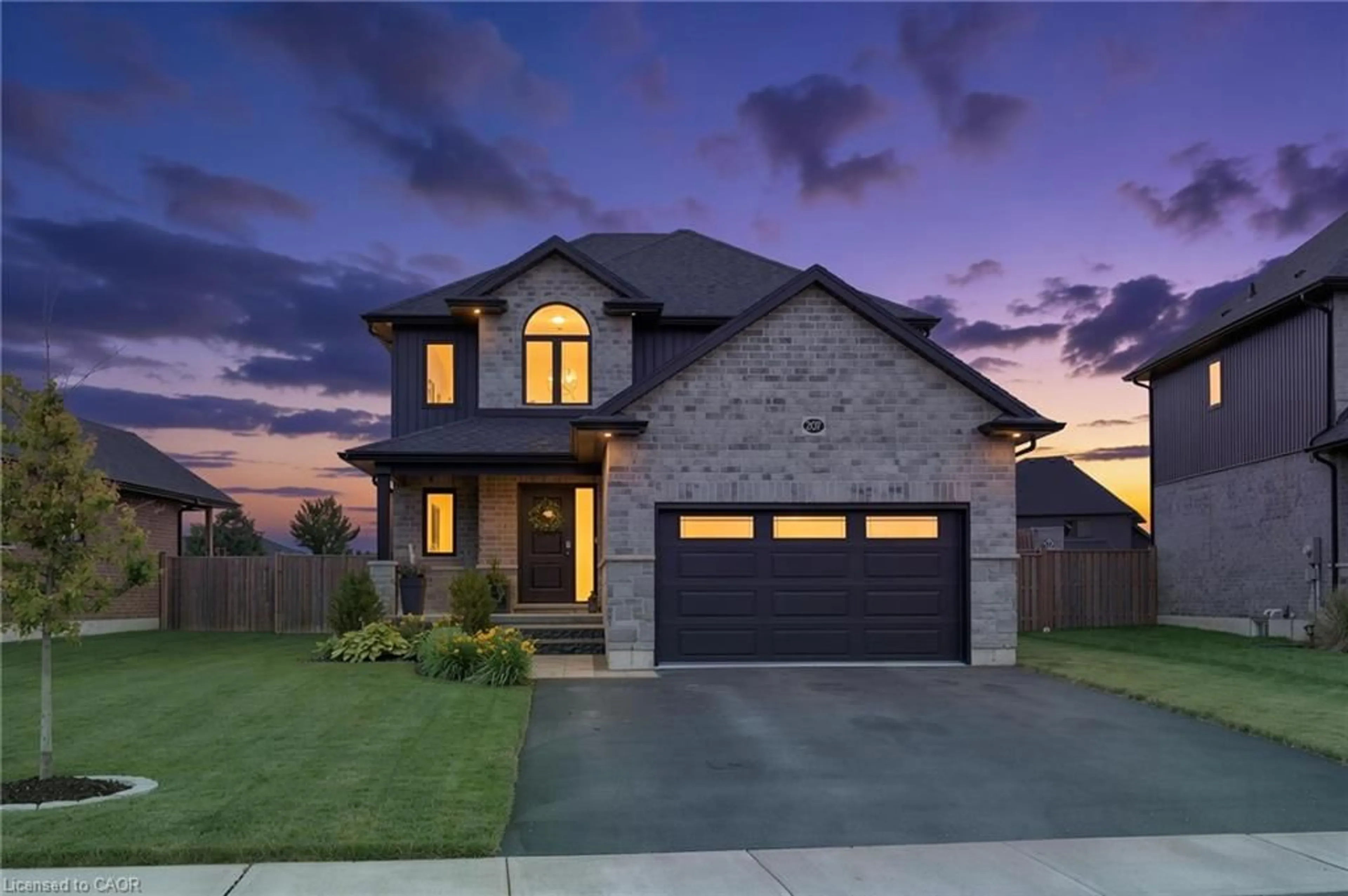 Home with brick exterior material, street for 207 Oak St, Simcoe Ontario N3Y 0B5