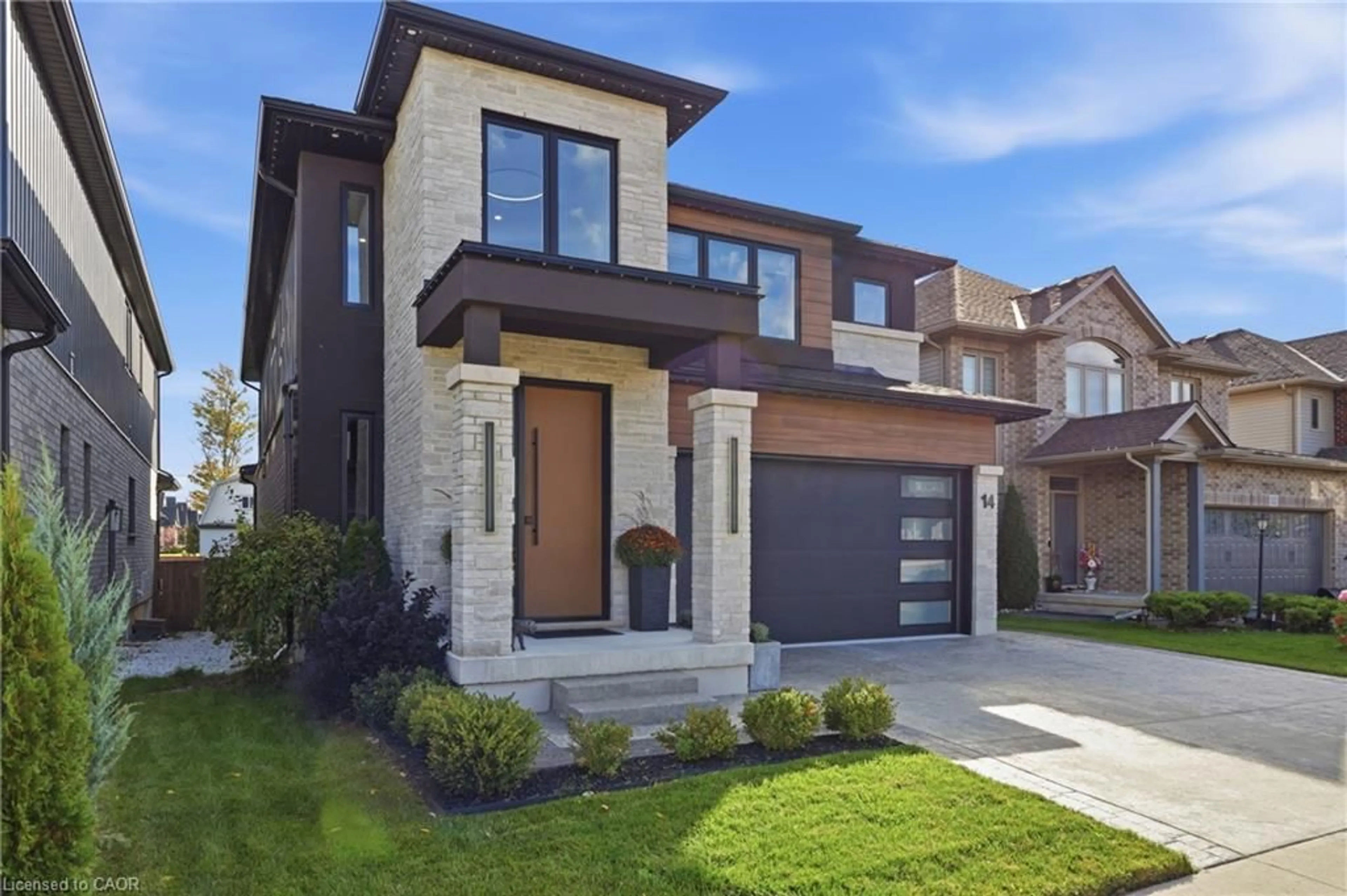Home with brick exterior material, street for 14 Bergenstein Cres, Fonthill Ontario L0S 1E6