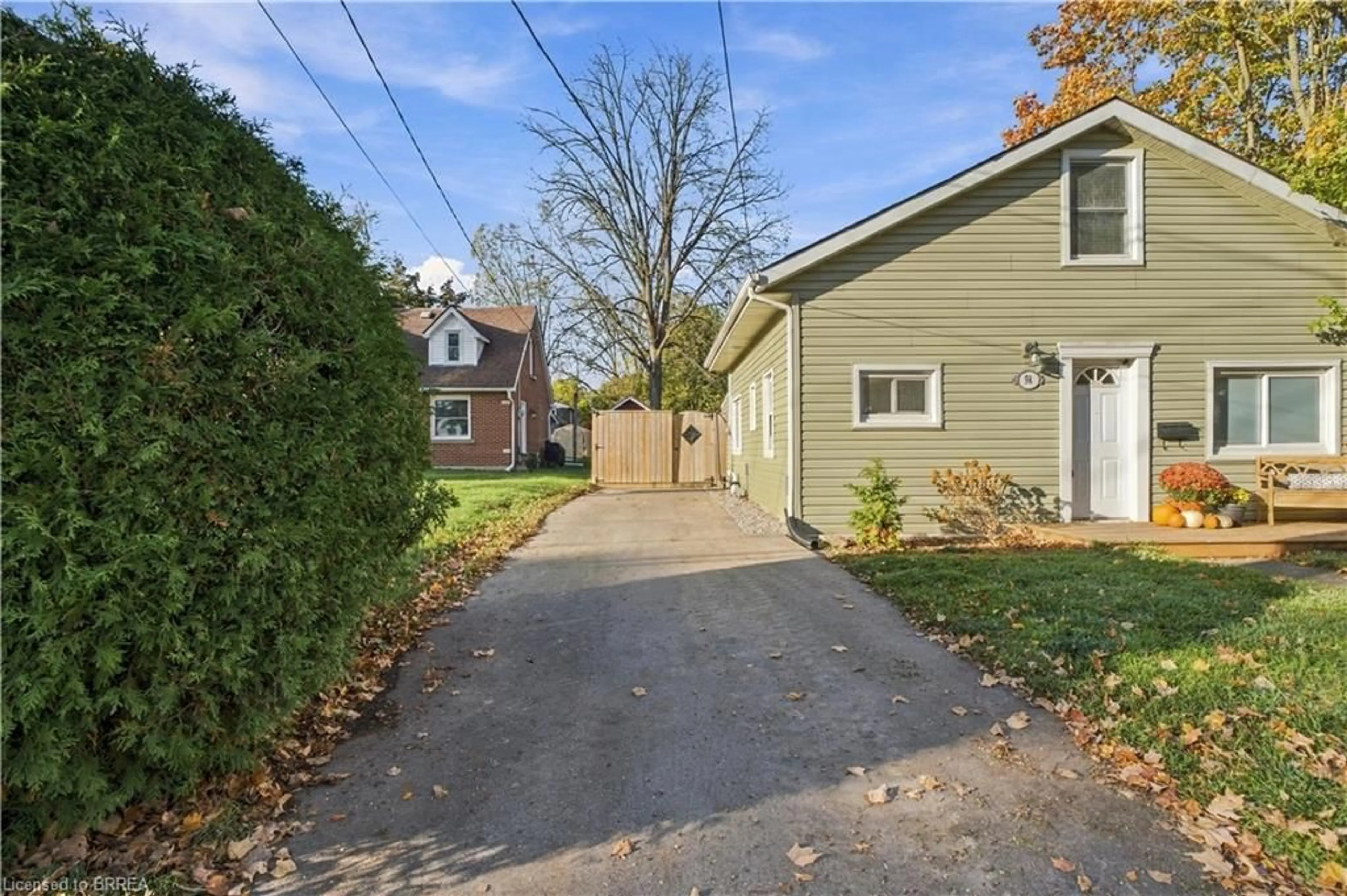Unknown for 98 Dundas St, Paris Ontario N3L 1G7