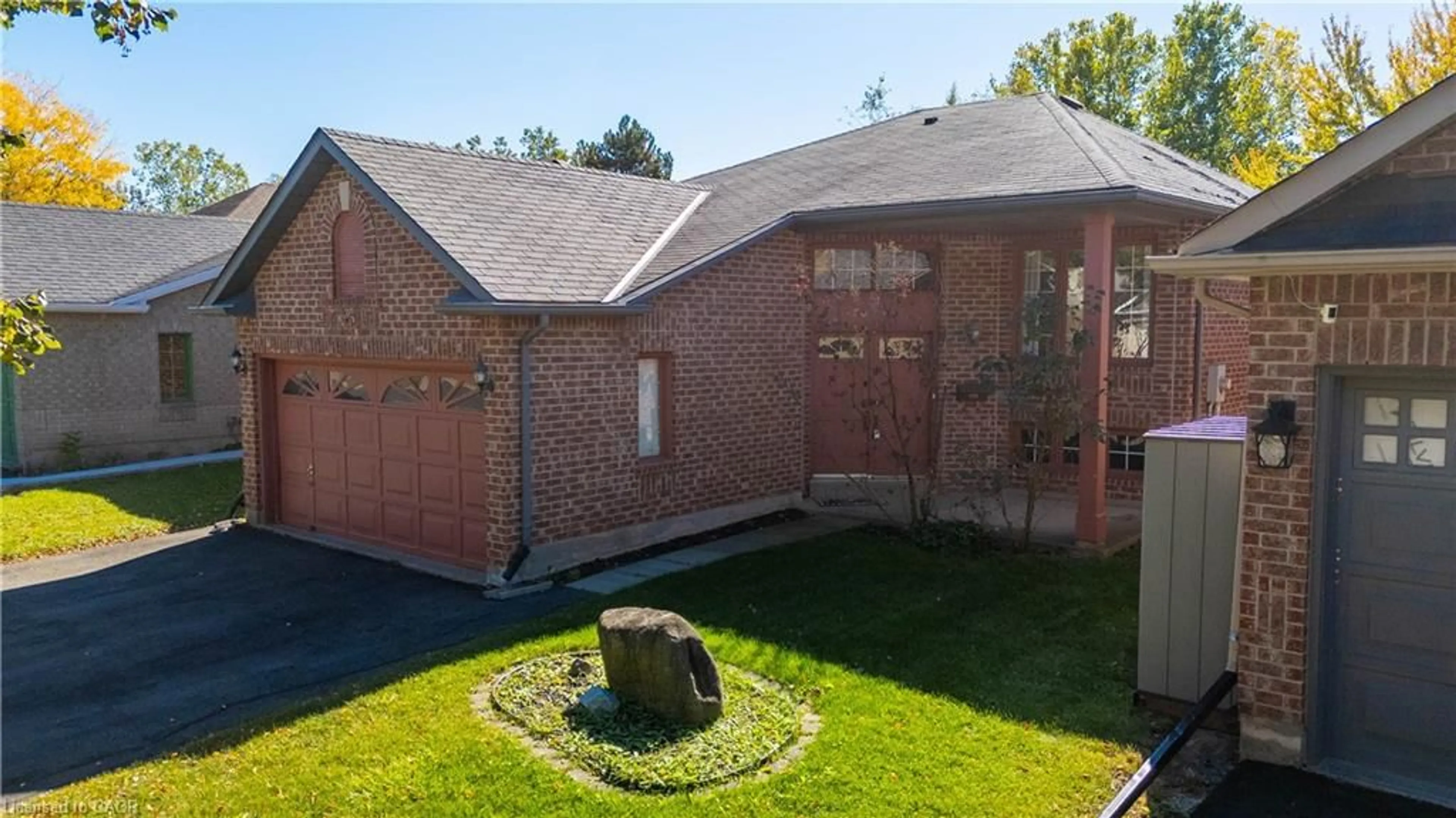 Home with brick exterior material, street for 23 Madison Crt, Welland Ontario L3C 7G1