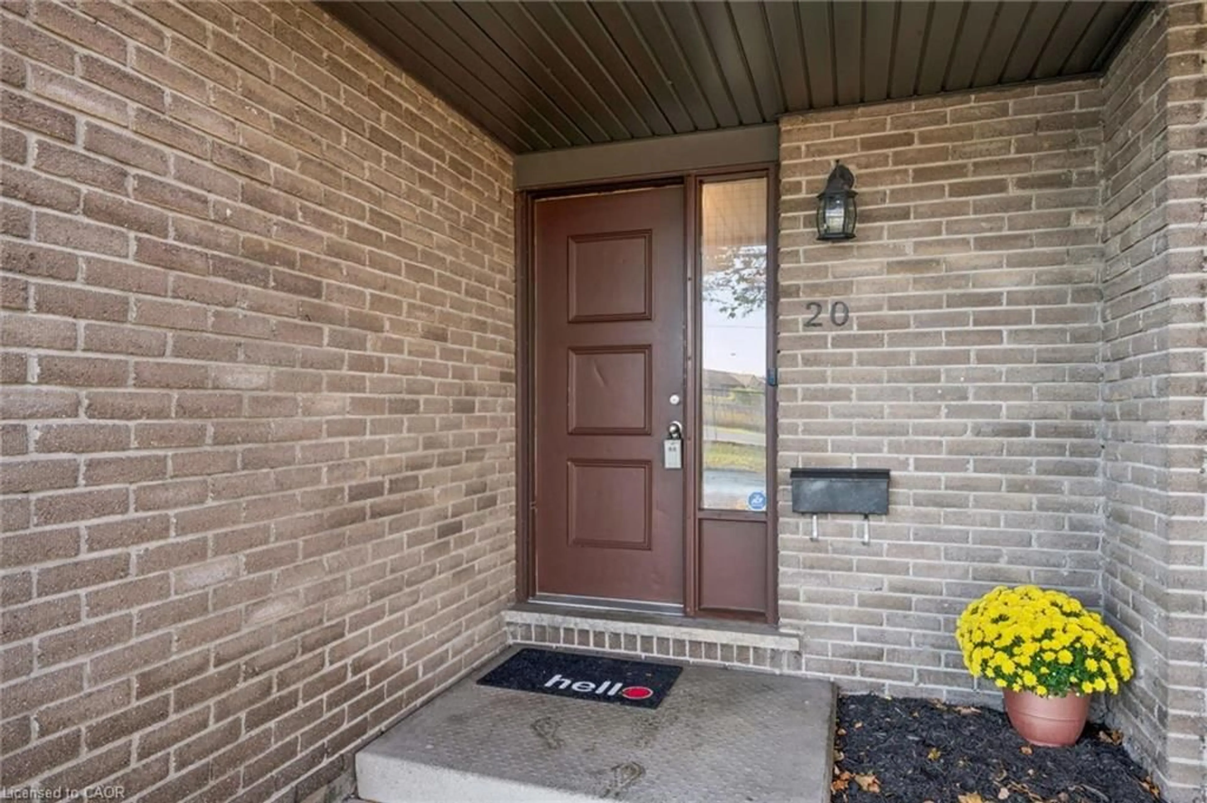 Indoor entryway for 46 Cedarwoods Cres #20, Kitchener Ontario N2C 2L7