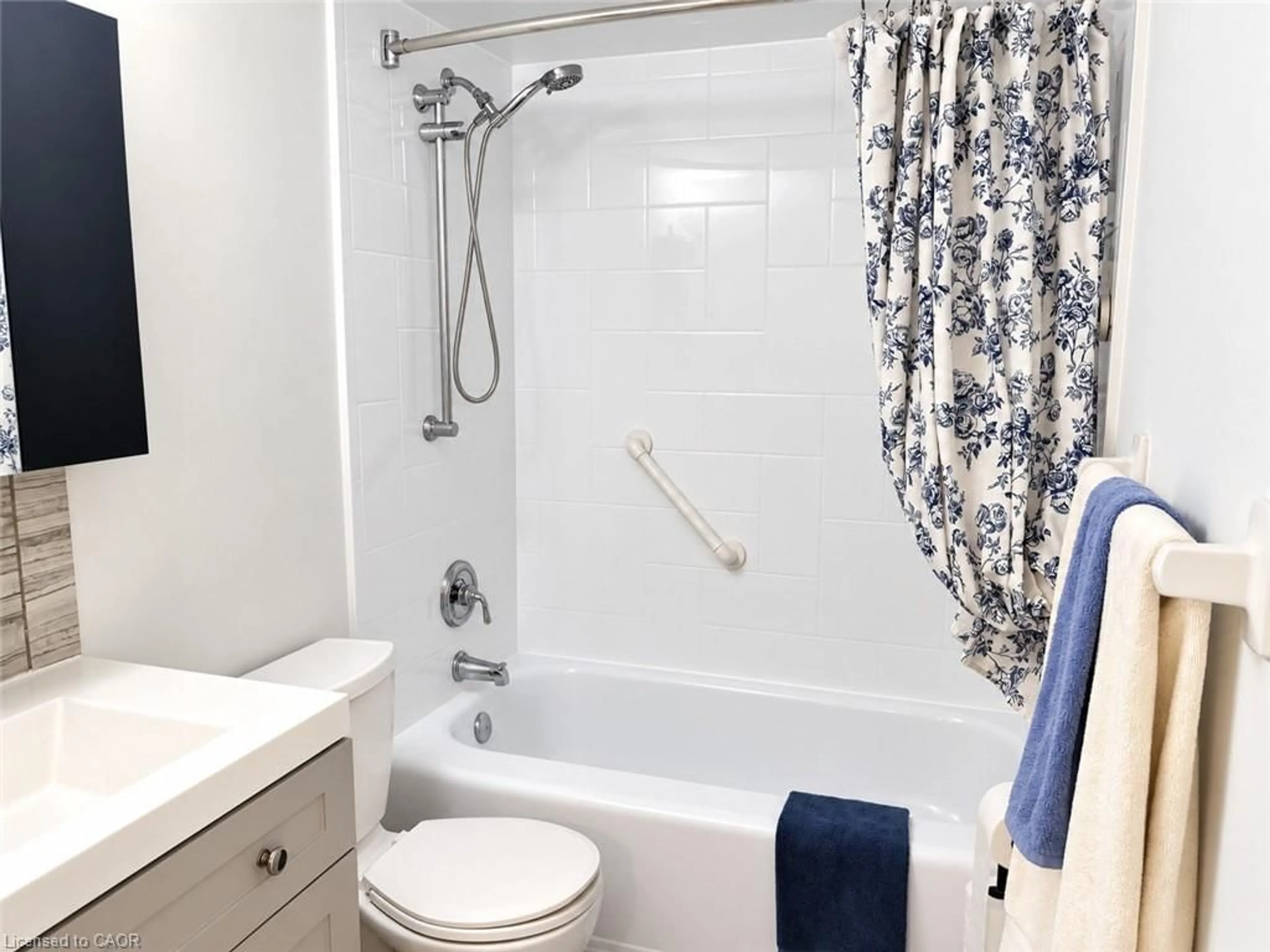 Unknown for 3420 Frederick Ave #106, Vineland Ontario L0R 2C0