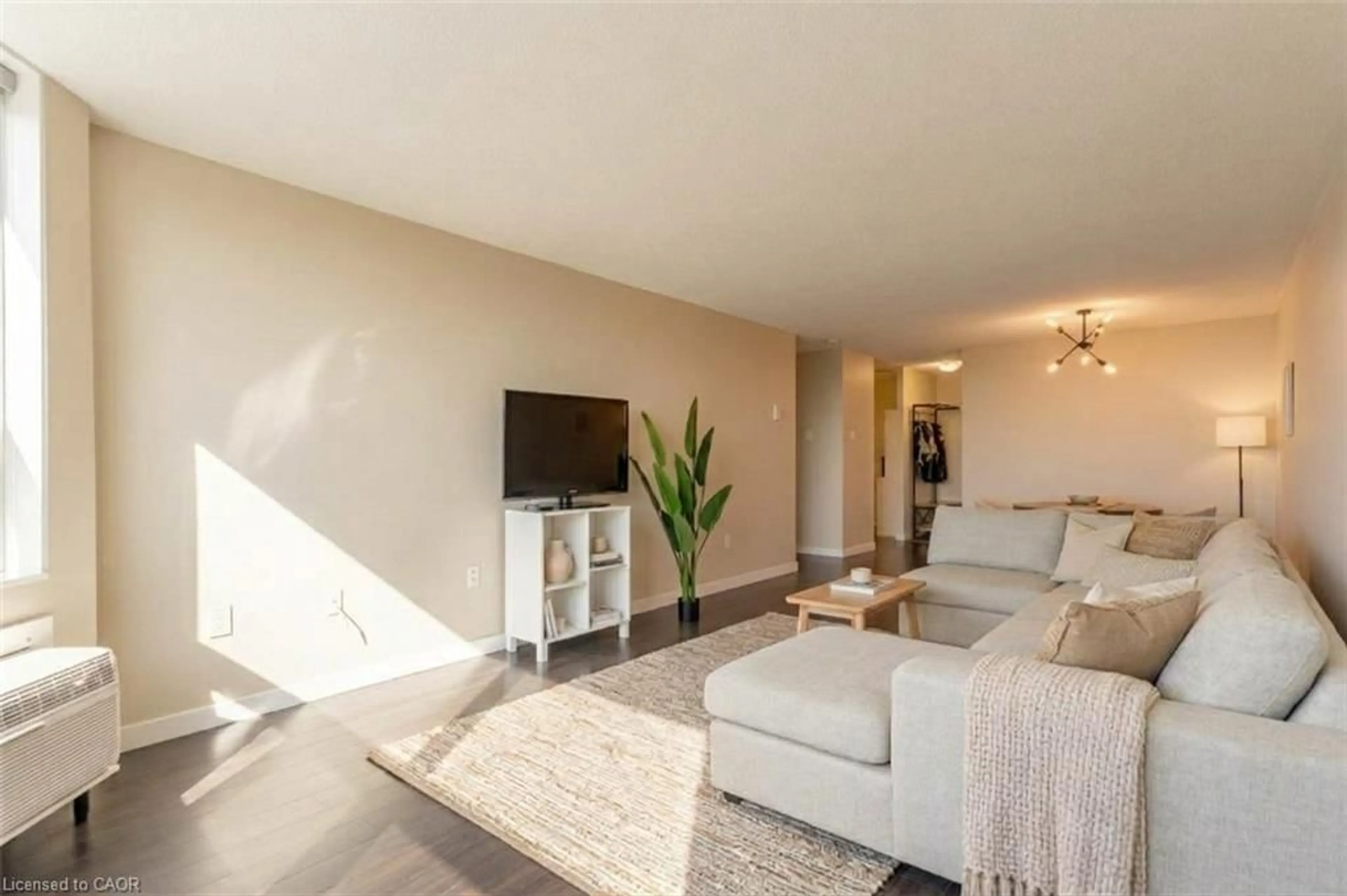 Living room with furniture, unknown for 55 Green Valley Dr #1508, Kitchener Ontario N2P 1Z6