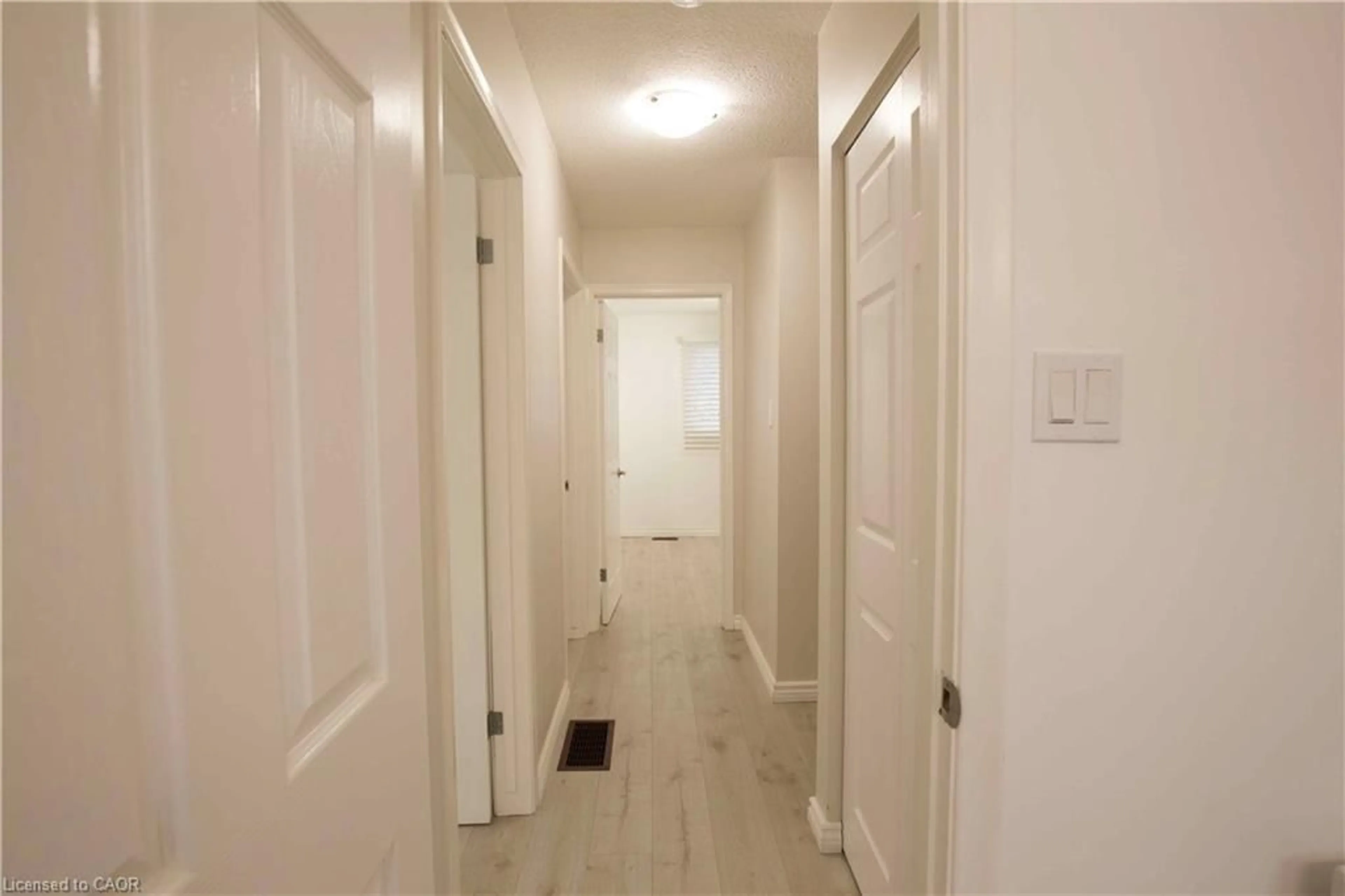 Unknown for 333 Rexford Dr, Hamilton Ontario L8W 1W2