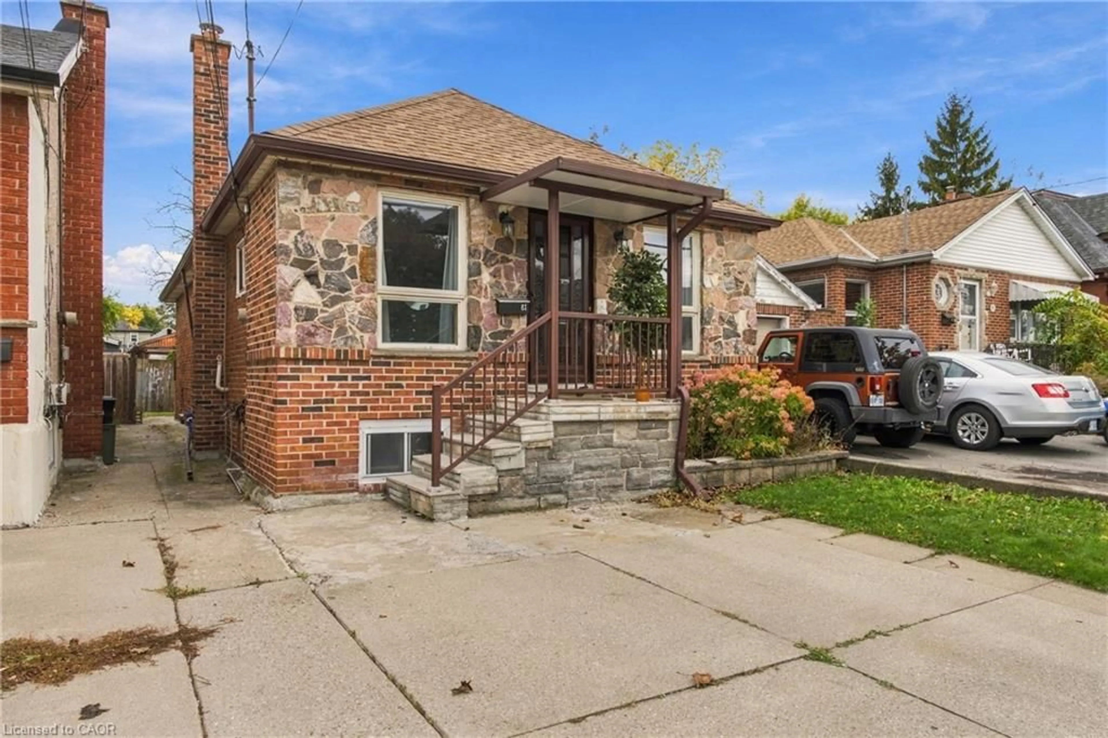 Home with brick exterior material, street for 81 East 23rd St, Hamilton Ontario L8V 2W7