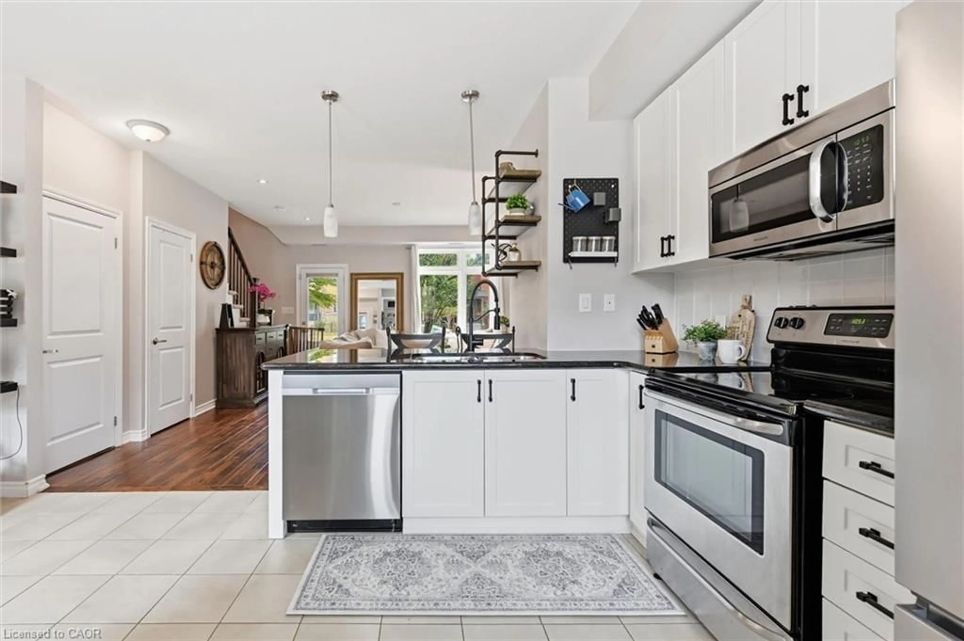 Open concept kitchen, ceramic/tile floor for 5030 Corporate Dr #9, Burlington Ontario L7L 0H8