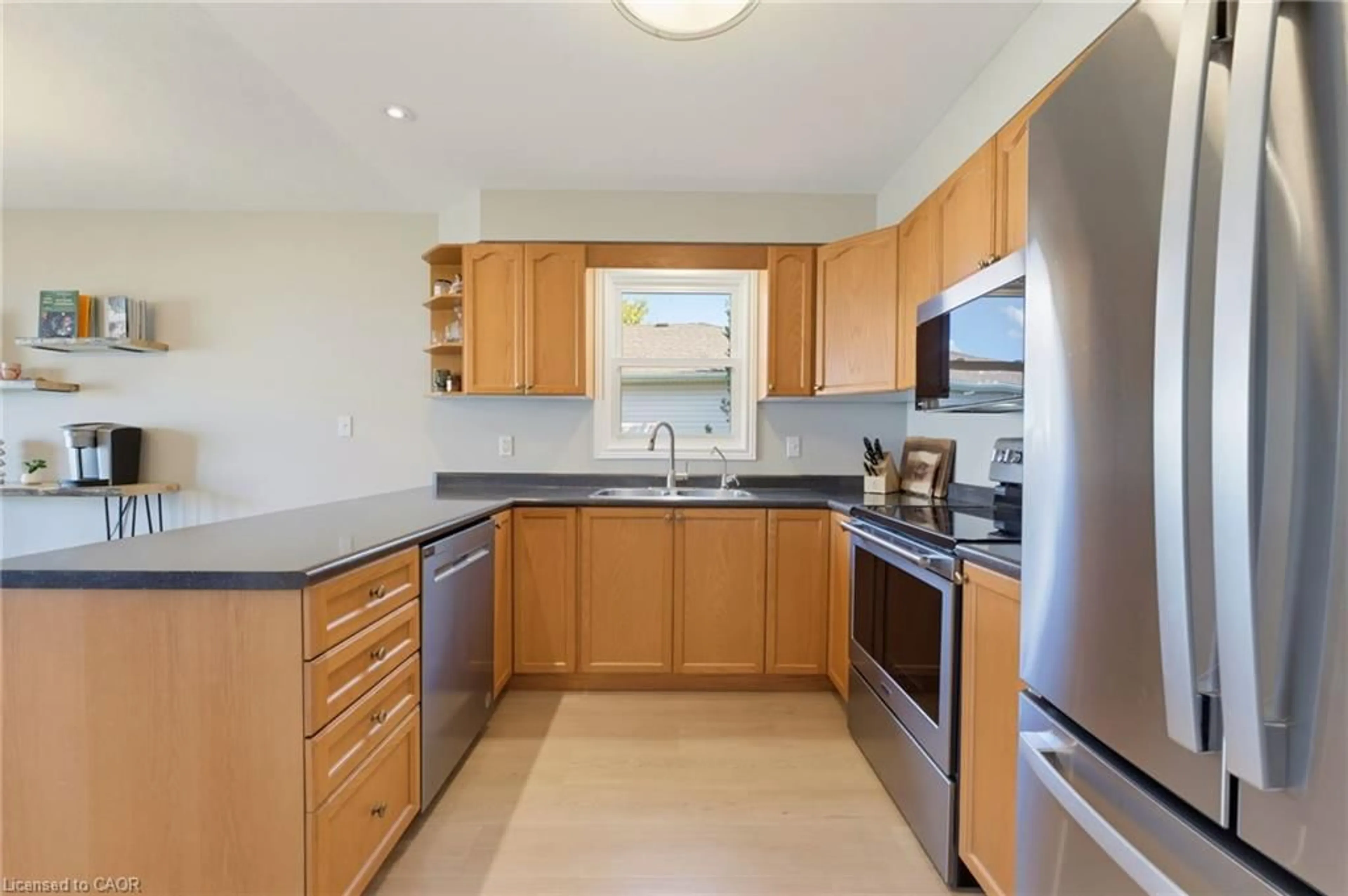 Standard kitchen, ceramic/tile floor for 15 Barnett St, Listowel Ontario N4W 3V9