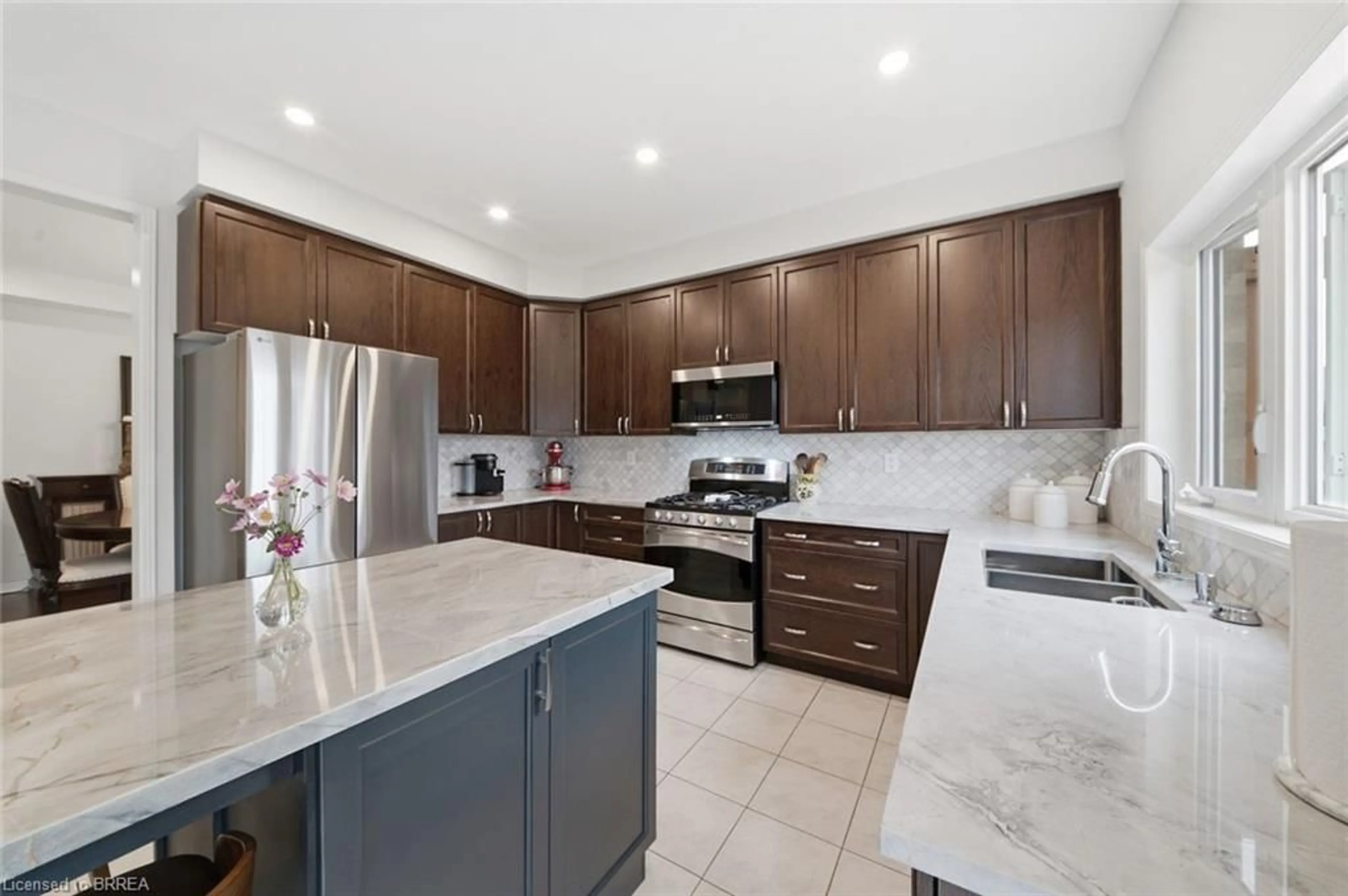 Open concept kitchen, ceramic/tile floor for 42 Stephenson Rd, Brantford Ontario N3S 0B2