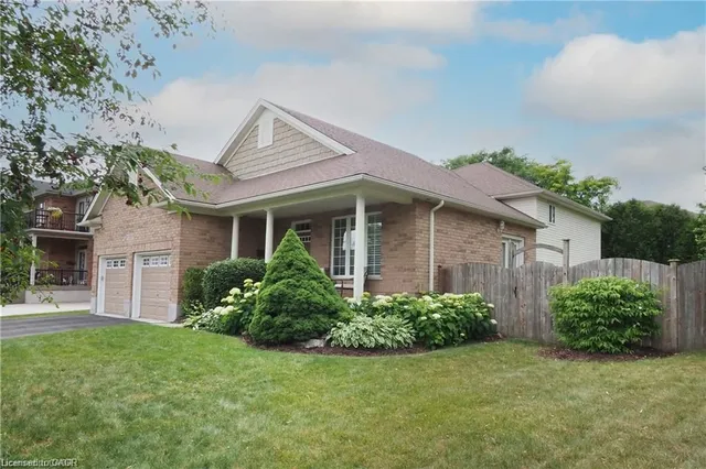 559 Springwater Dr, Waterloo 2