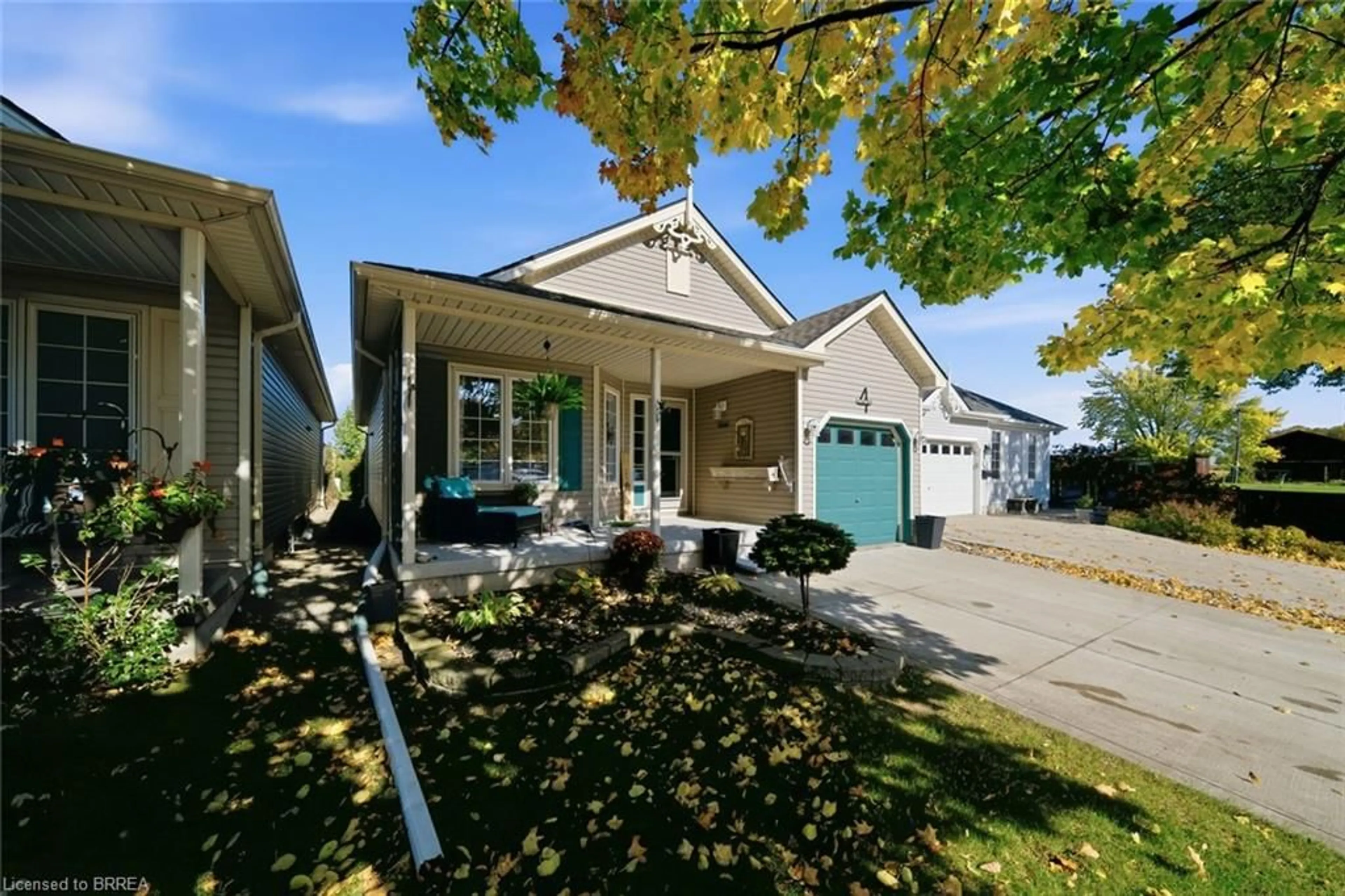 Home with vinyl exterior material, street for 4 Balsam Trail, Port Rowan Ontario N0E 1M0