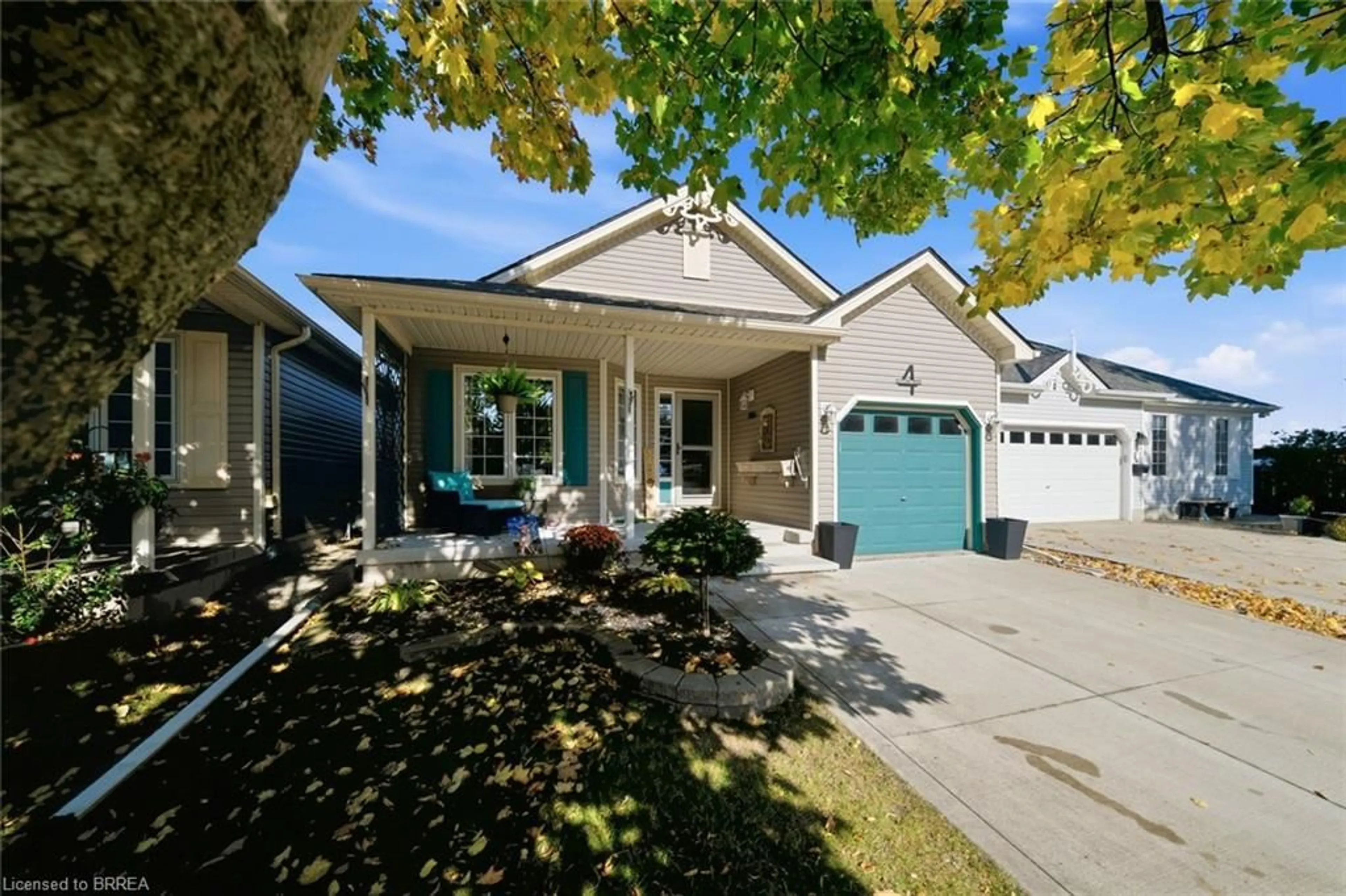 Home with vinyl exterior material, street for 4 Balsam Trail, Port Rowan Ontario N0E 1M0