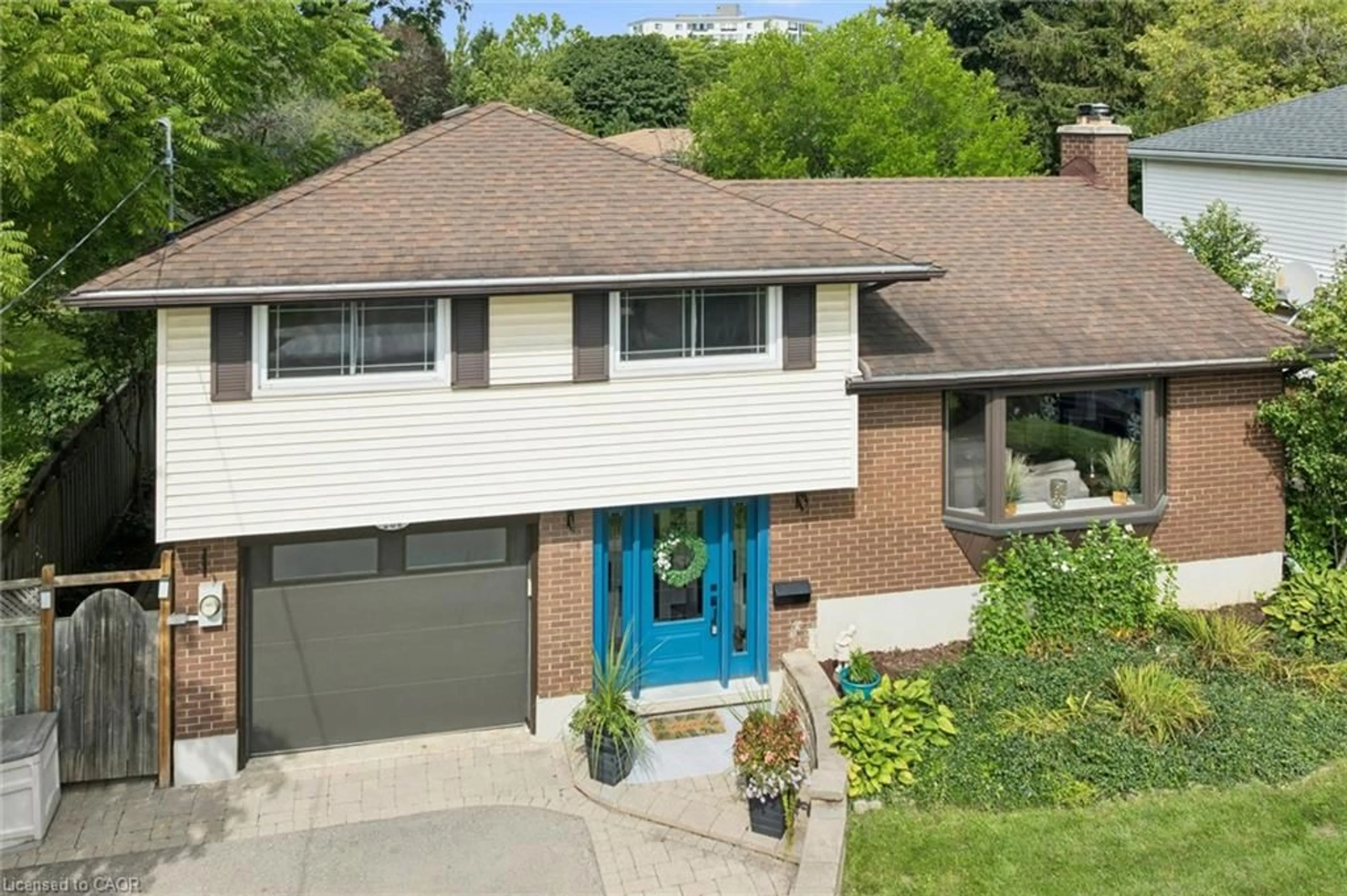 Home with brick exterior material, street for 254 Quickfall Dr, Waterloo Ontario N2J 3S9
