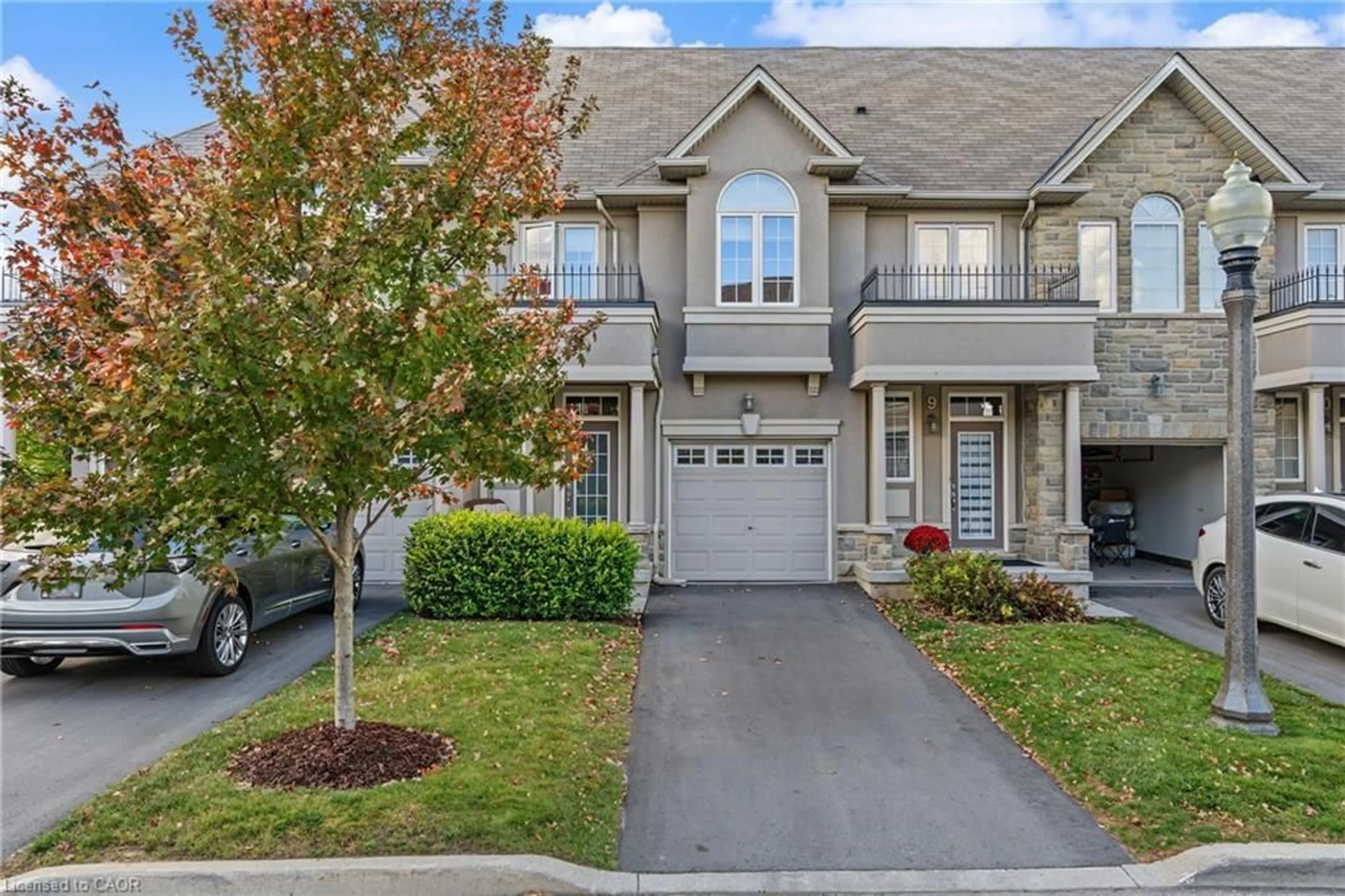 Home with brick exterior material, street for 370 Stonehenge Dr #8, Ancaster Ontario L9K 0H9