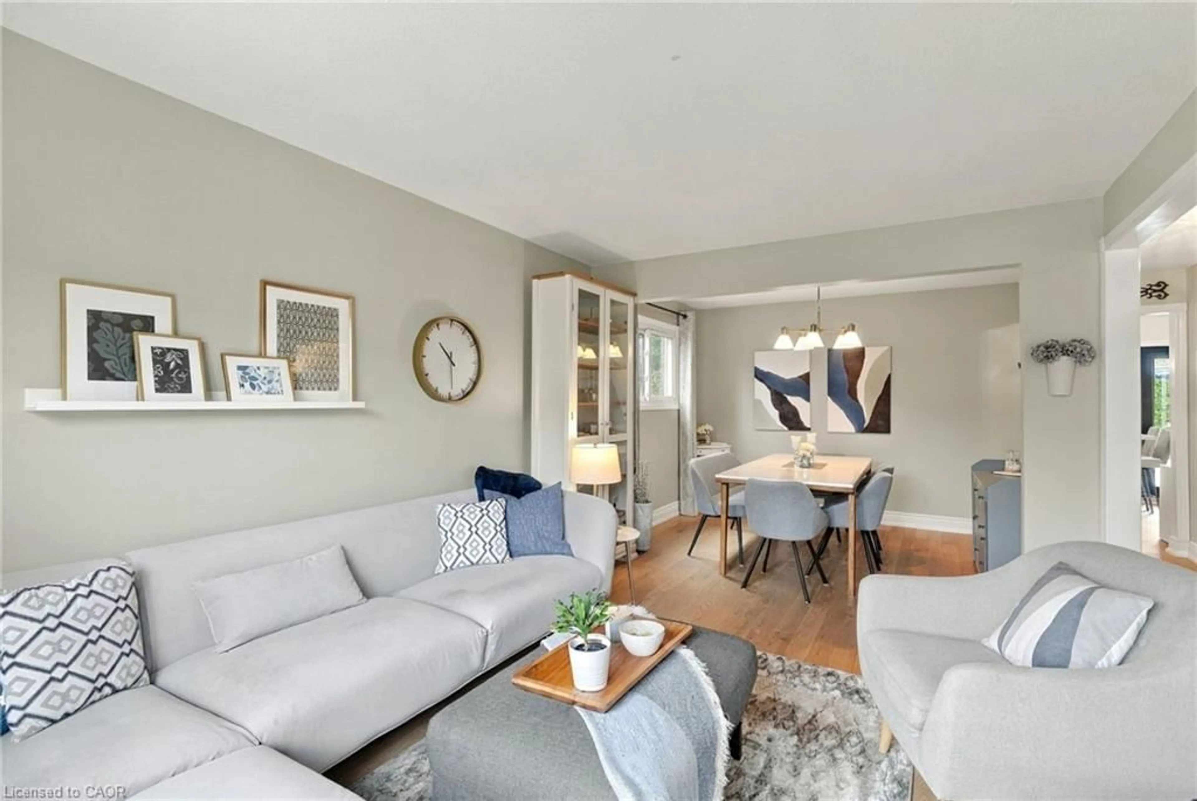 Living room with furniture, unknown for 188 Summerfield Dr, Oakville Ontario L6L 5N8