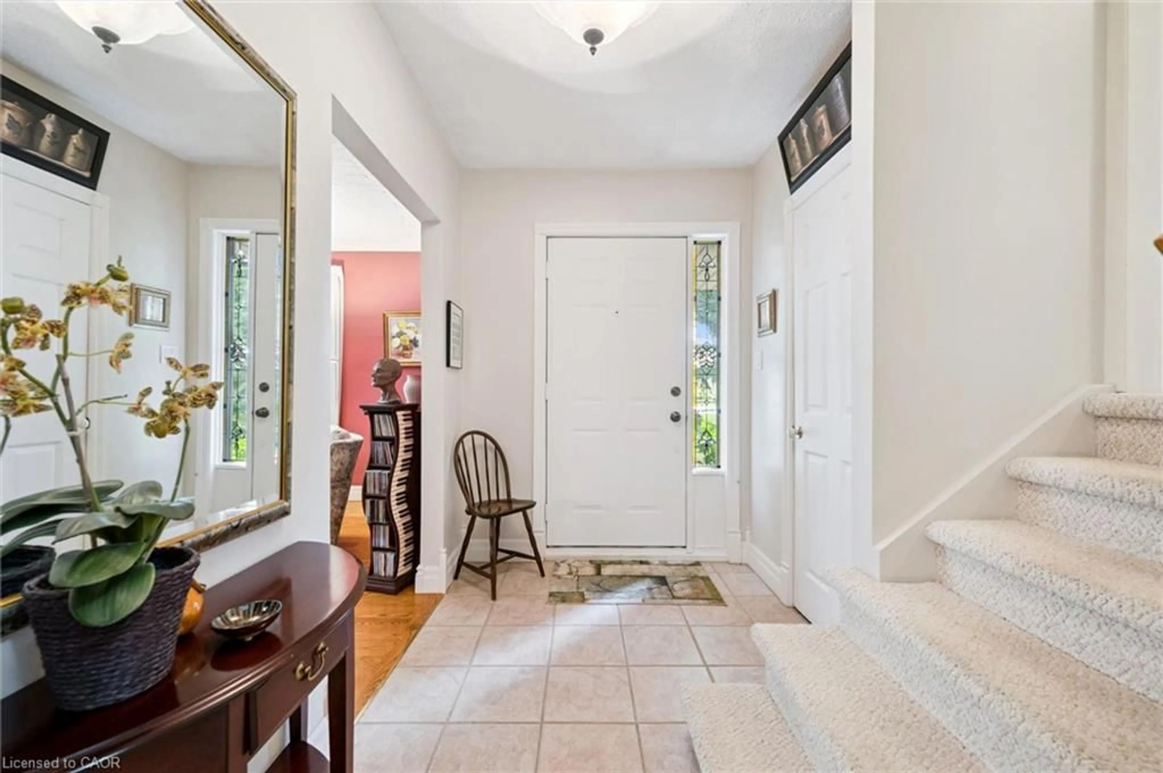 Indoor entryway for 16 Water St, Elora Ontario N0B 1S0