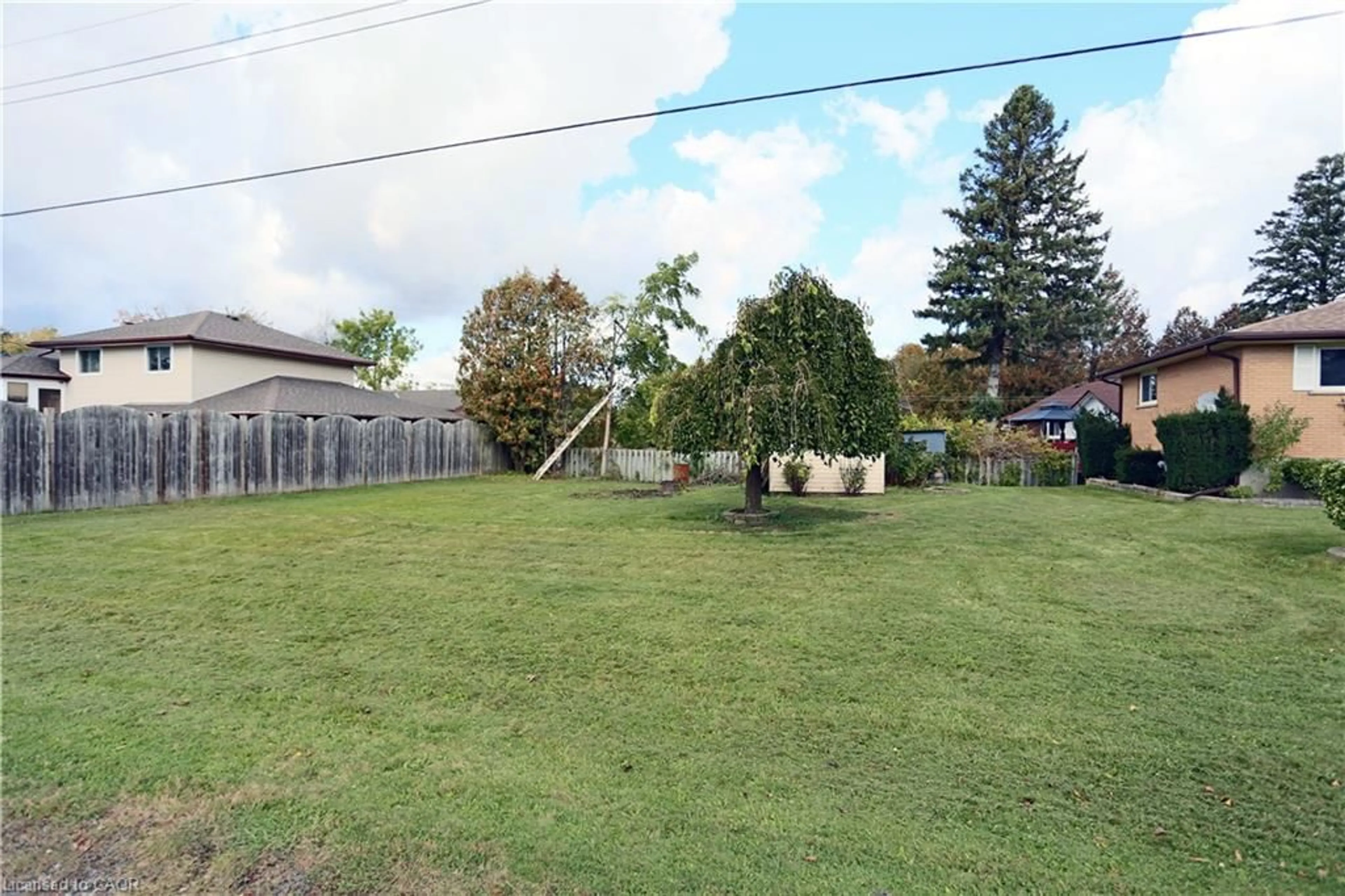 A pic from outside/outdoor area/front of a property/back of a property/a pic from drone, street for 18 Waldau Cres, Waldau Ontario N2G 3W7