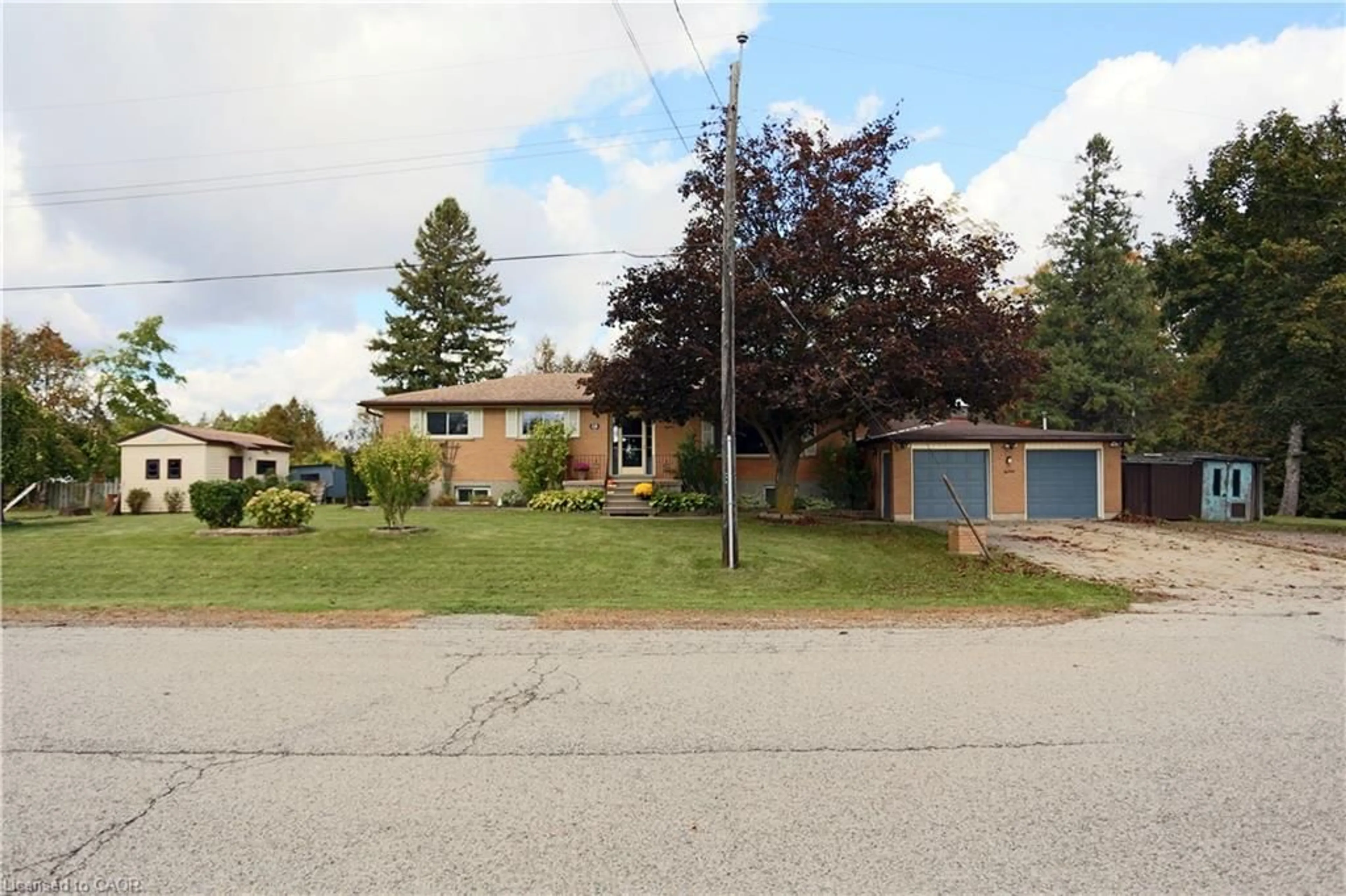 A pic from outside/outdoor area/front of a property/back of a property/a pic from drone, street for 18 Waldau Cres, Waldau Ontario N2G 3W7