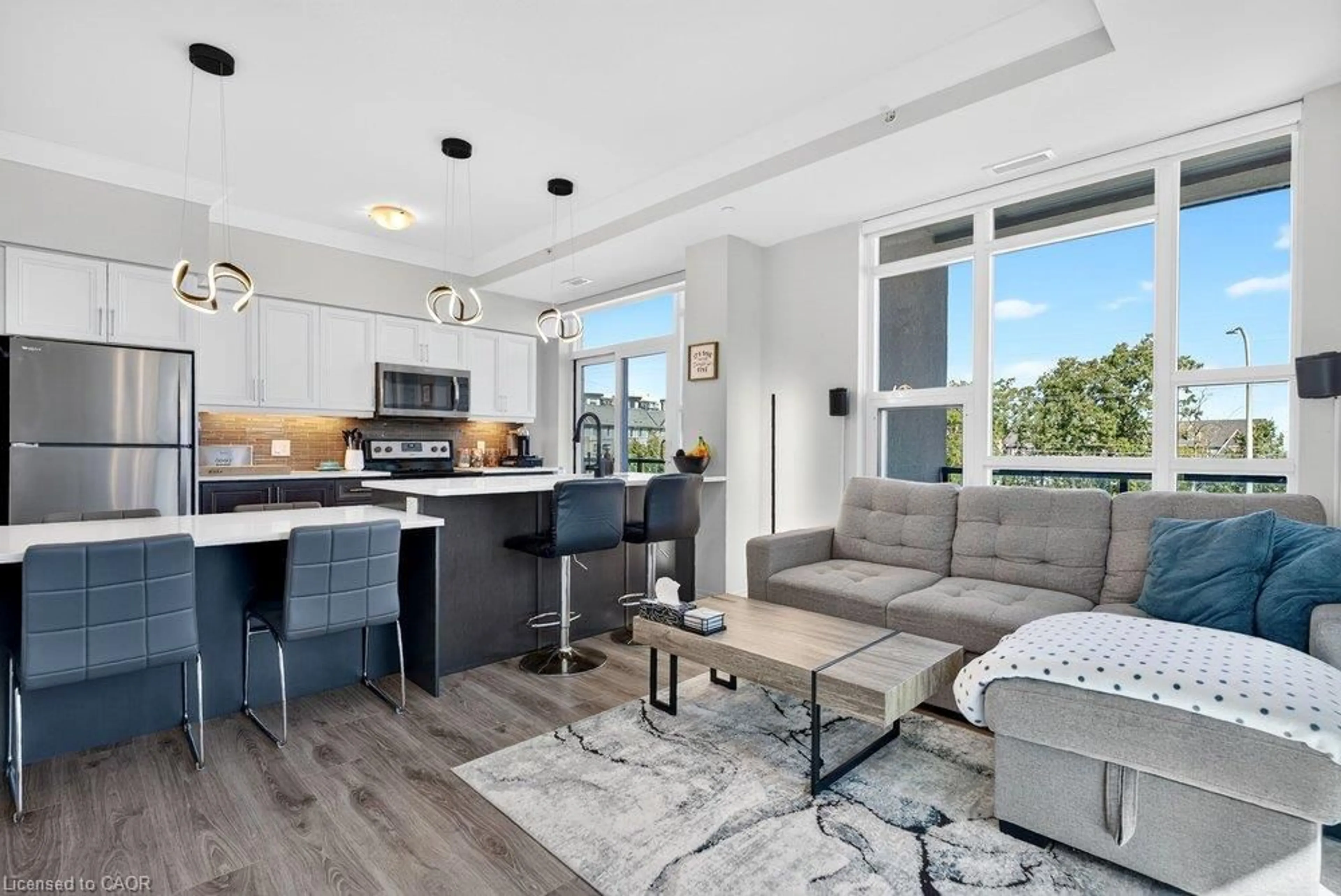 Open concept kitchen, unknown for 10 Concord Pl #209, Grimsby Ontario L3M 0G6