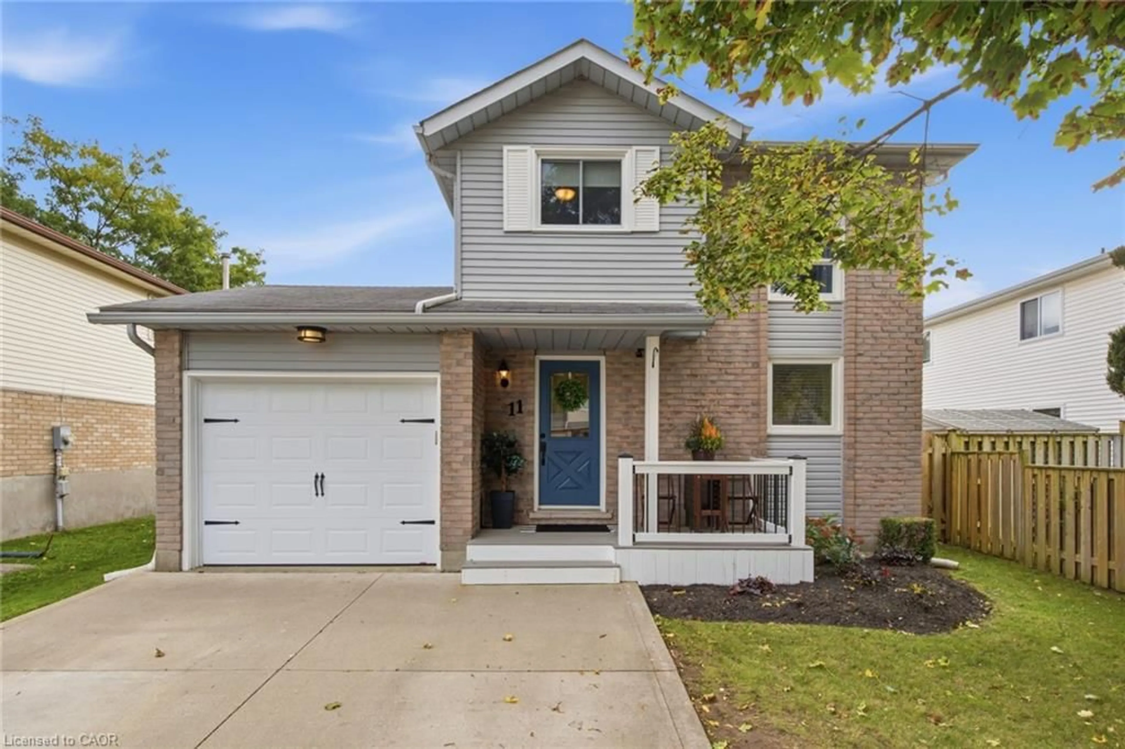 Home with brick exterior material, street for 11 Sandalwood Dr, Cambridge Ontario N1P 1A5