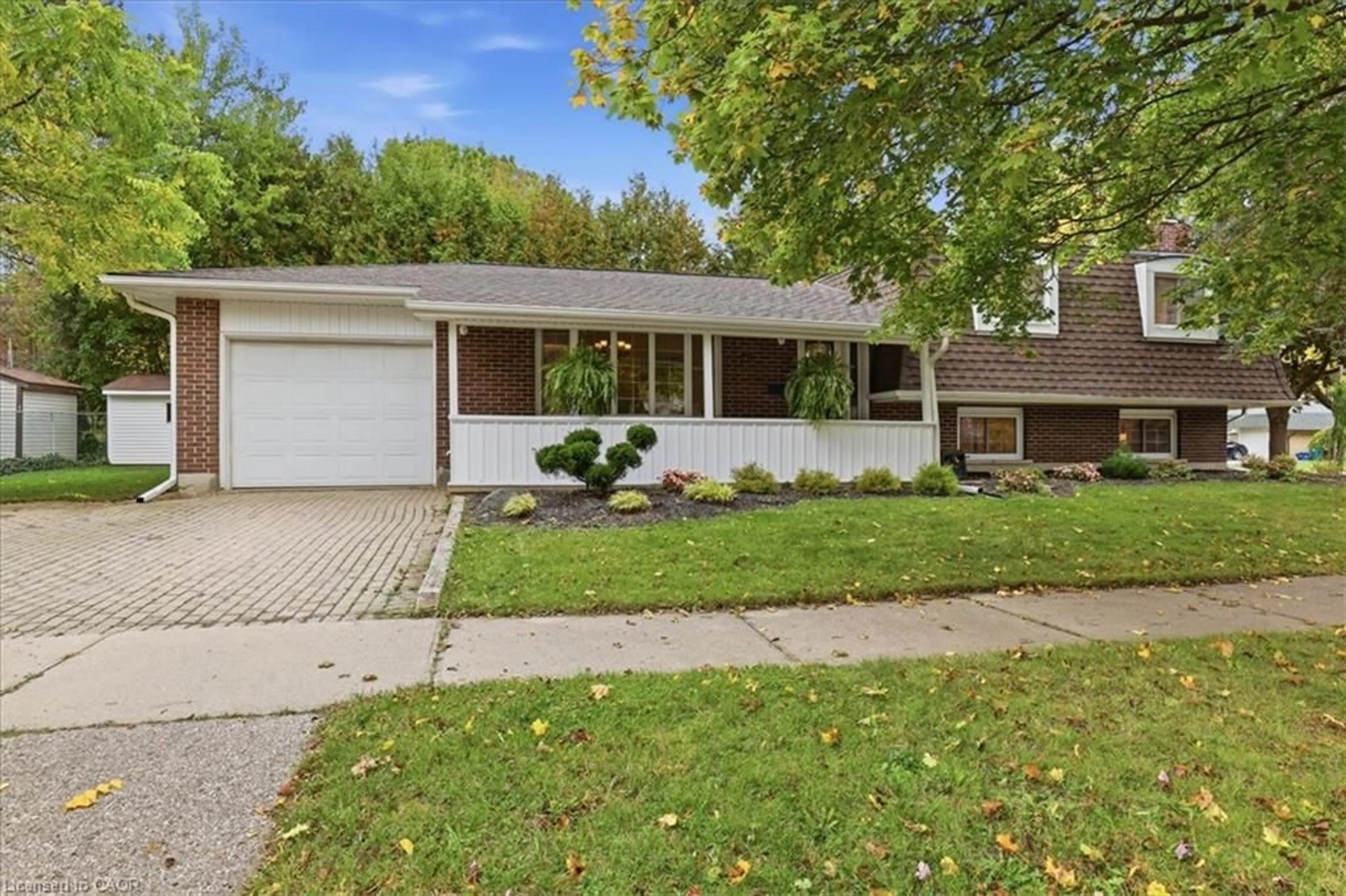 Home with vinyl exterior material, street for 76 Culpepper Dr, Waterloo Ontario N2L 5S4