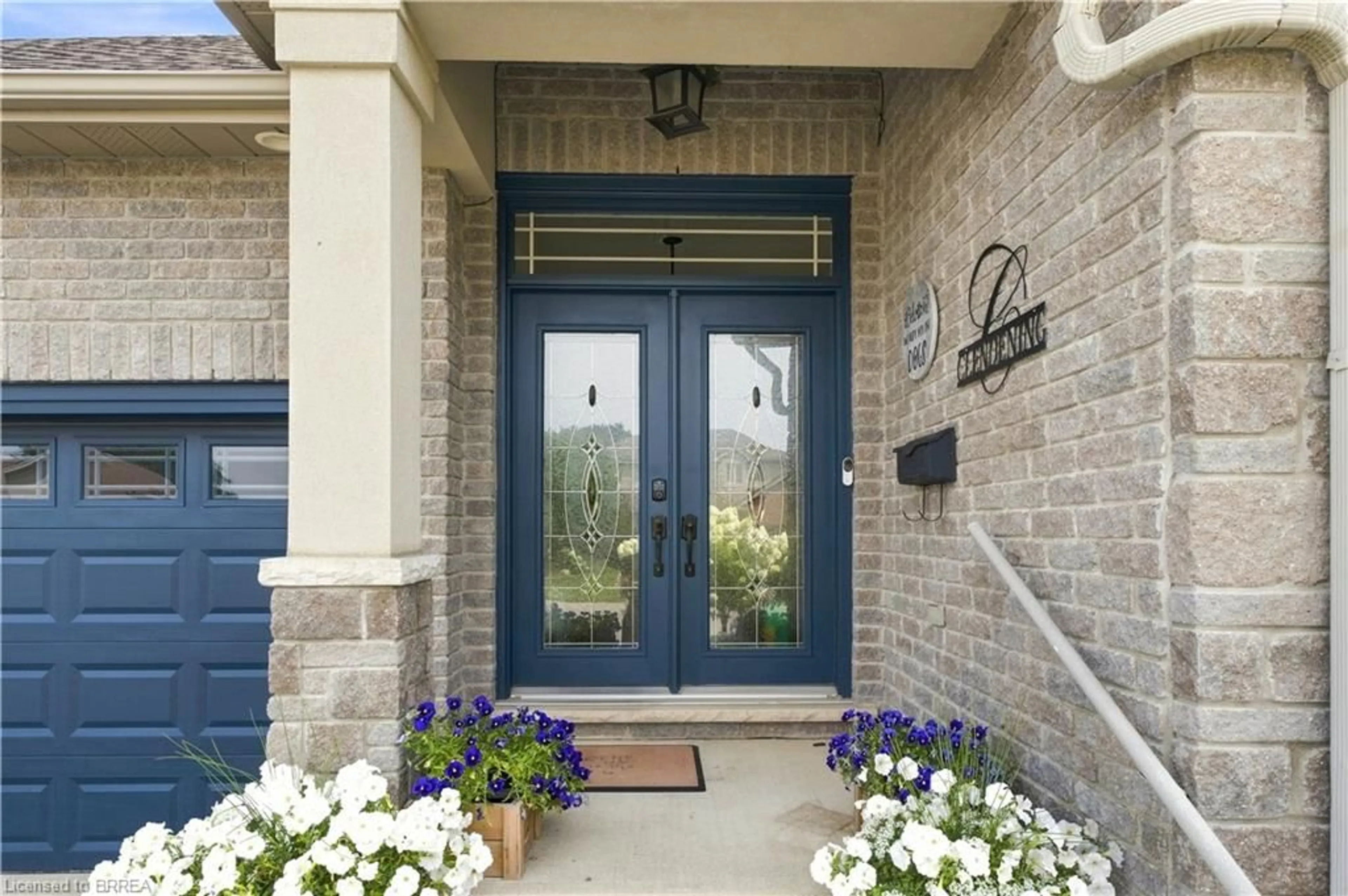Indoor entryway for 12 Laurie Ann Lane, Paris Ontario N3L 4H4