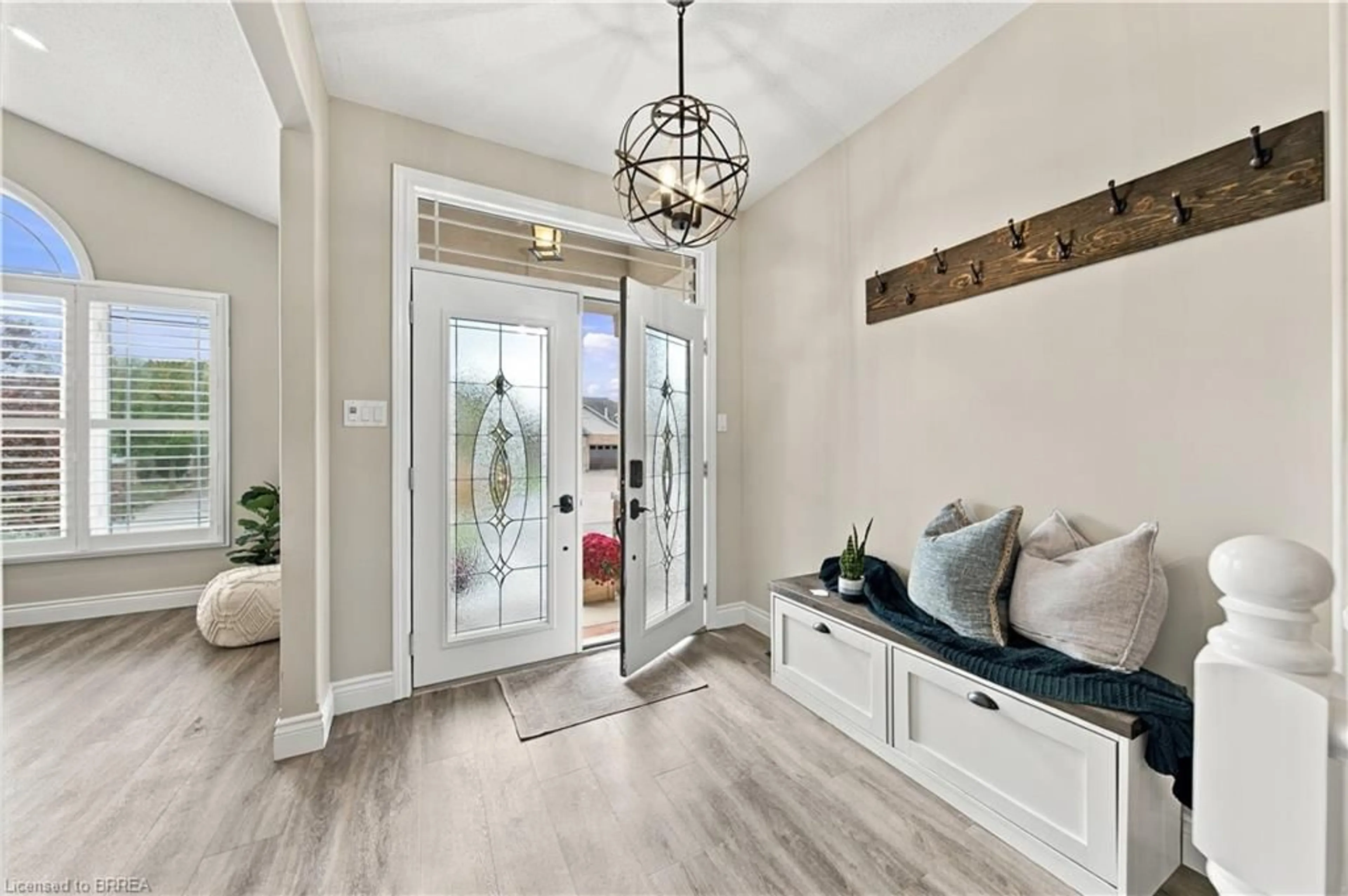Indoor entryway for 12 Laurie Ann Lane, Paris Ontario N3L 4H4