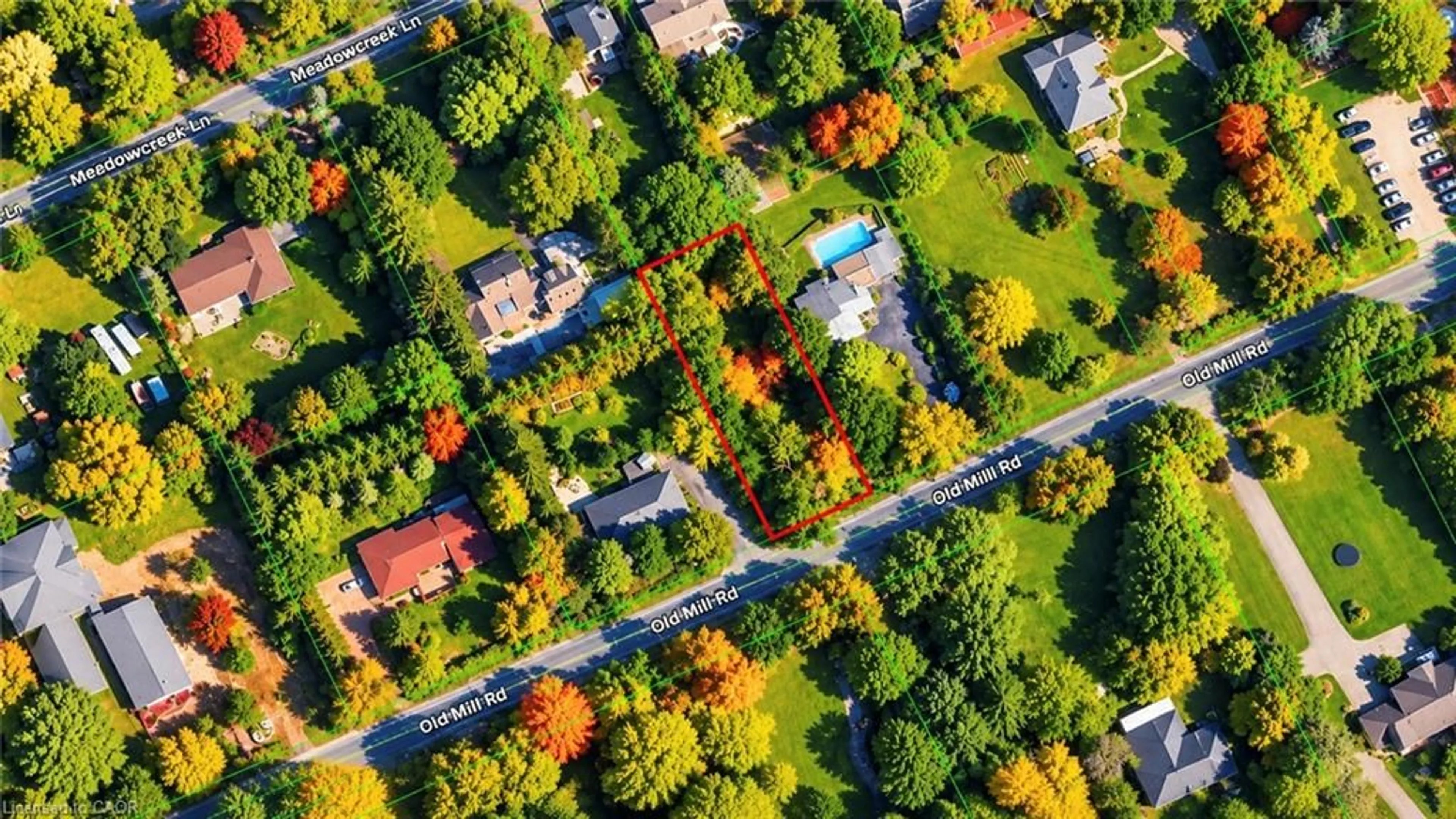 A pic from outside/outdoor area/front of a property/back of a property/a pic from drone, street for 32 Old Mill Rd, Cambridge Ontario N3H 4R8