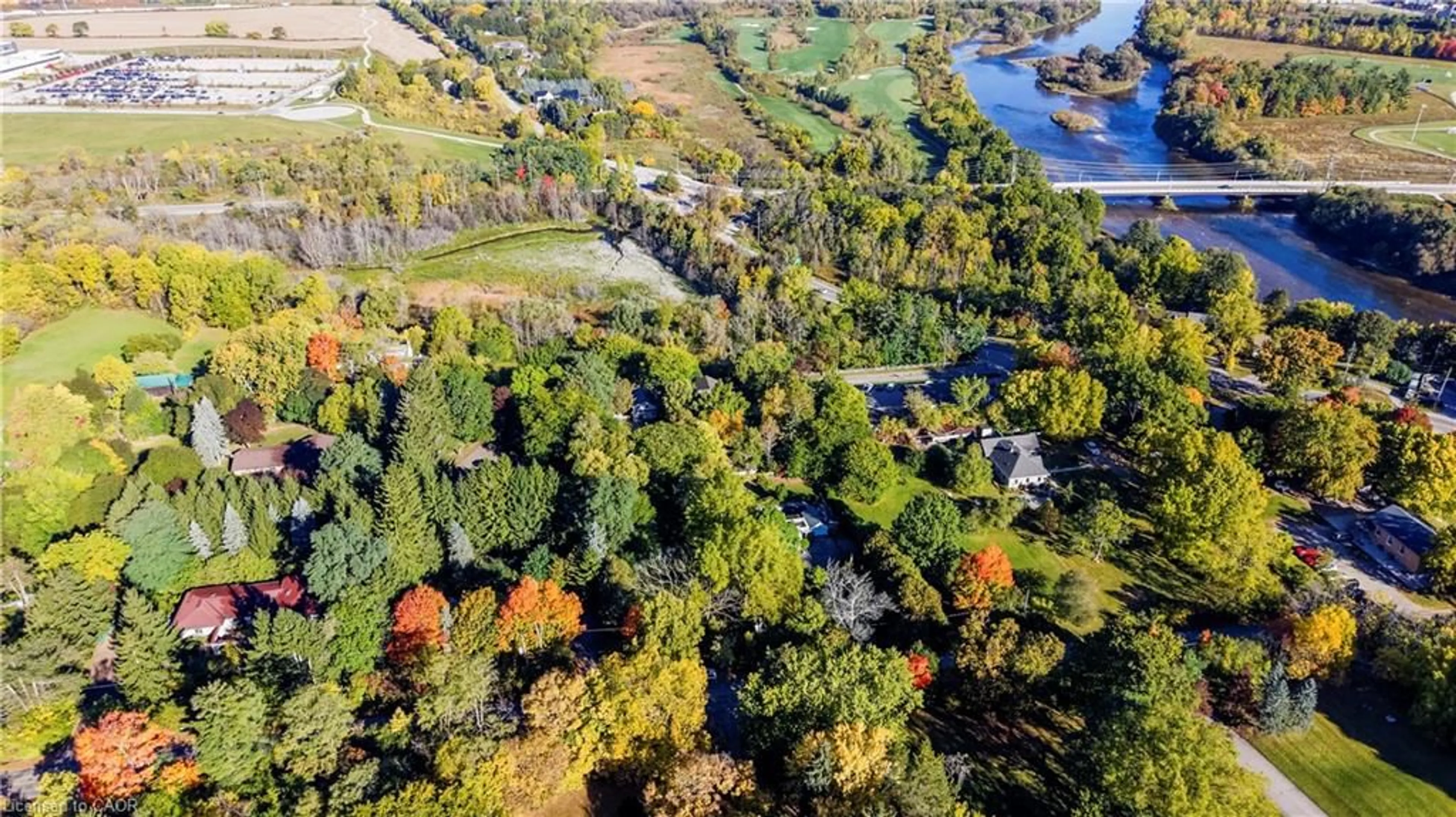 A pic from outside/outdoor area/front of a property/back of a property/a pic from drone, water/lake/river/ocean view for 32 Old Mill Rd, Cambridge Ontario N3H 4R8