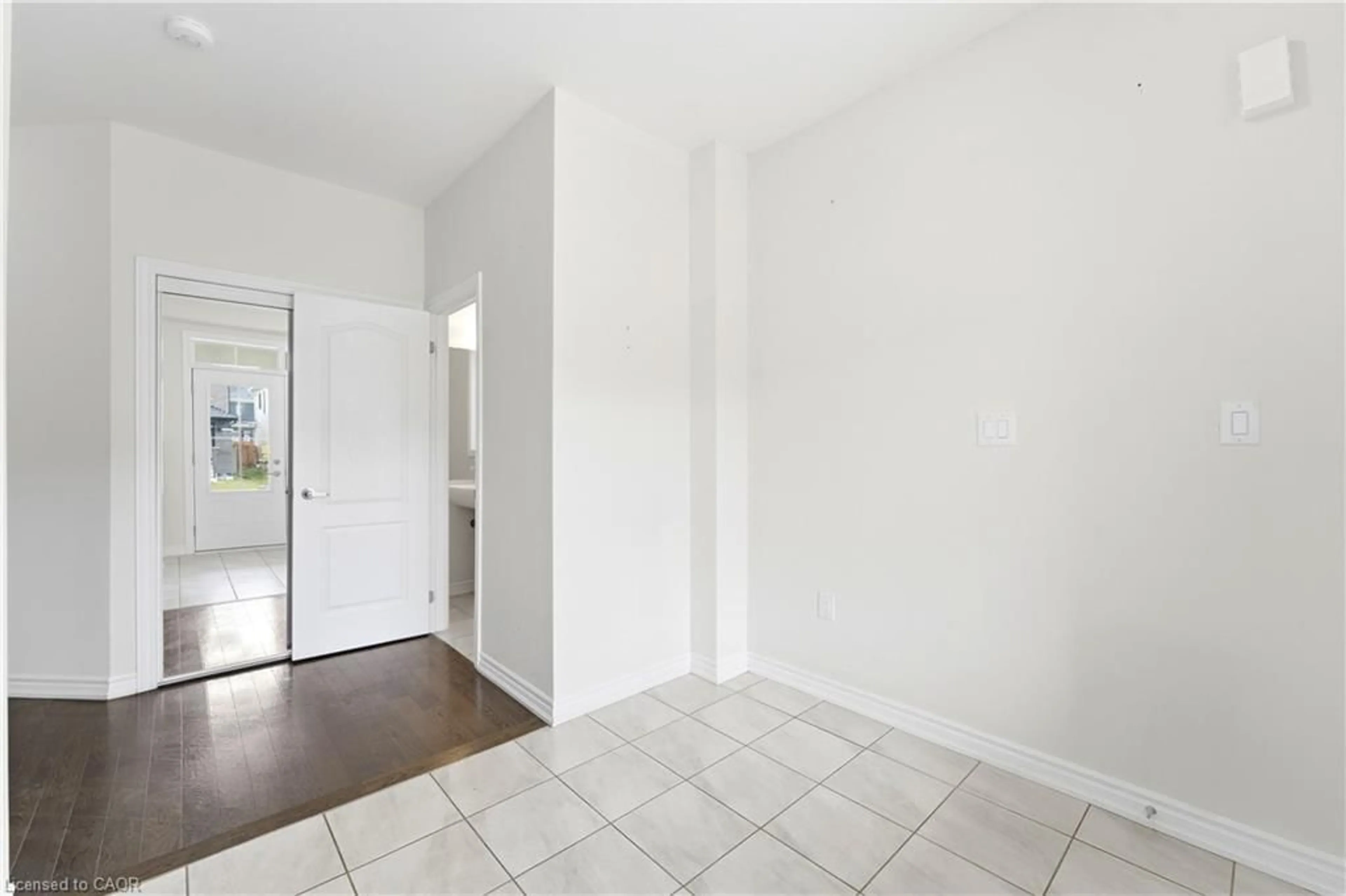 Unknown for 3205 Mosley St, Wasaga Beach Ontario L9Z 1V4