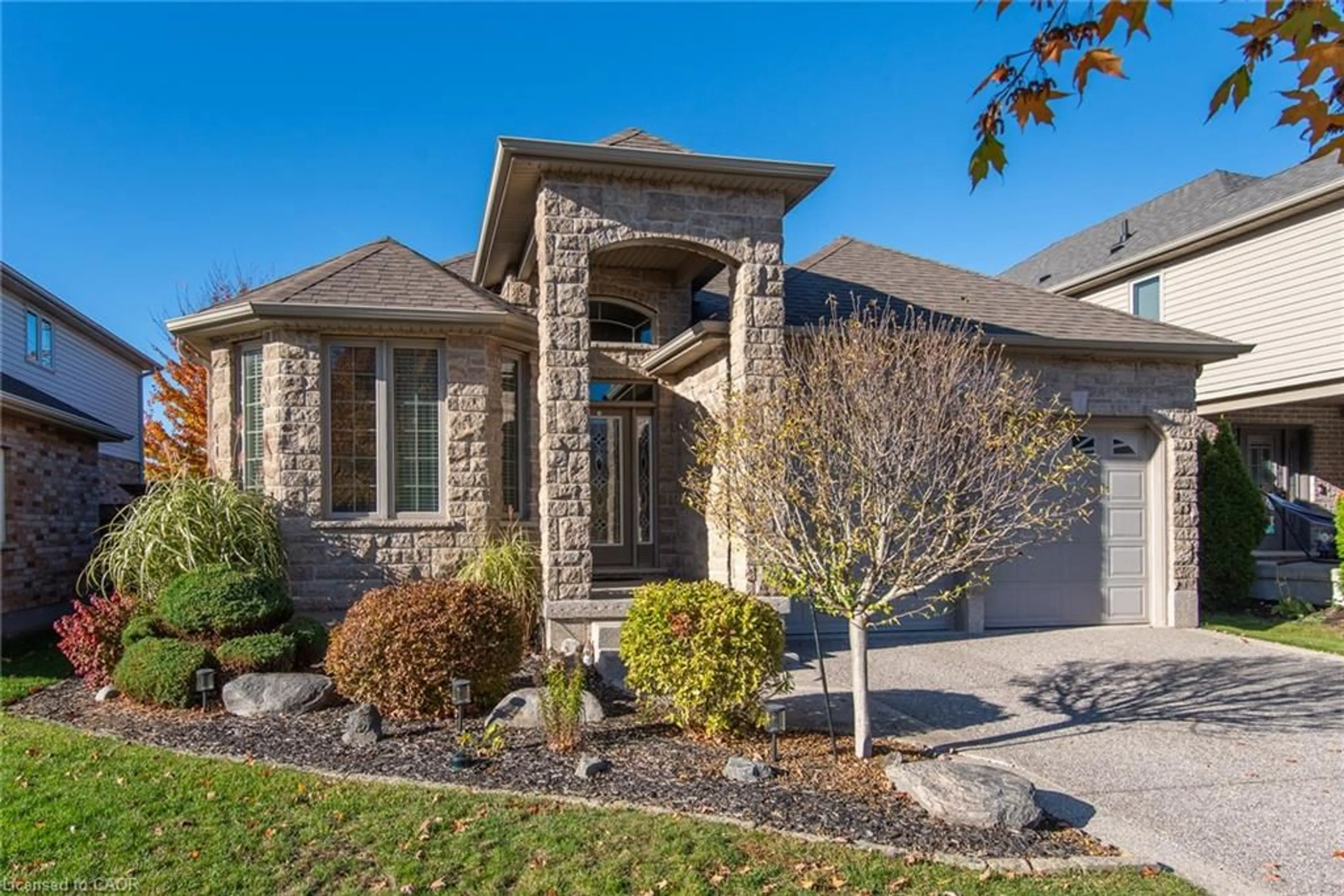 Home with brick exterior material, street for 42 La Salle St, Breslau Ontario N0B 1M0