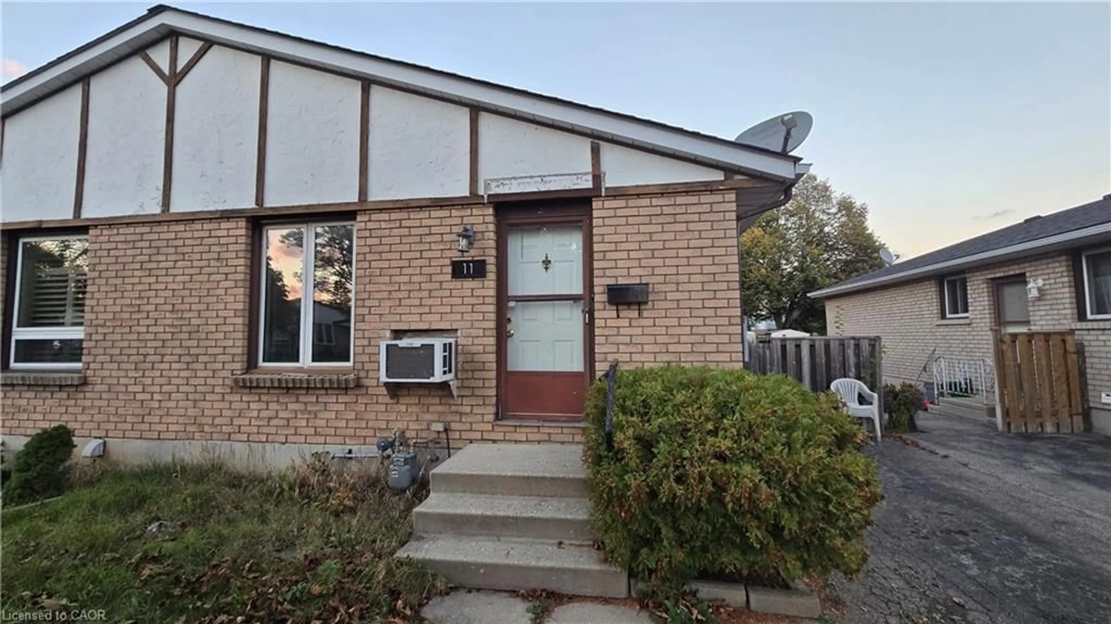 Home with brick exterior material, street for 11 Debby Cres, Brantford Ontario N3R 7A4