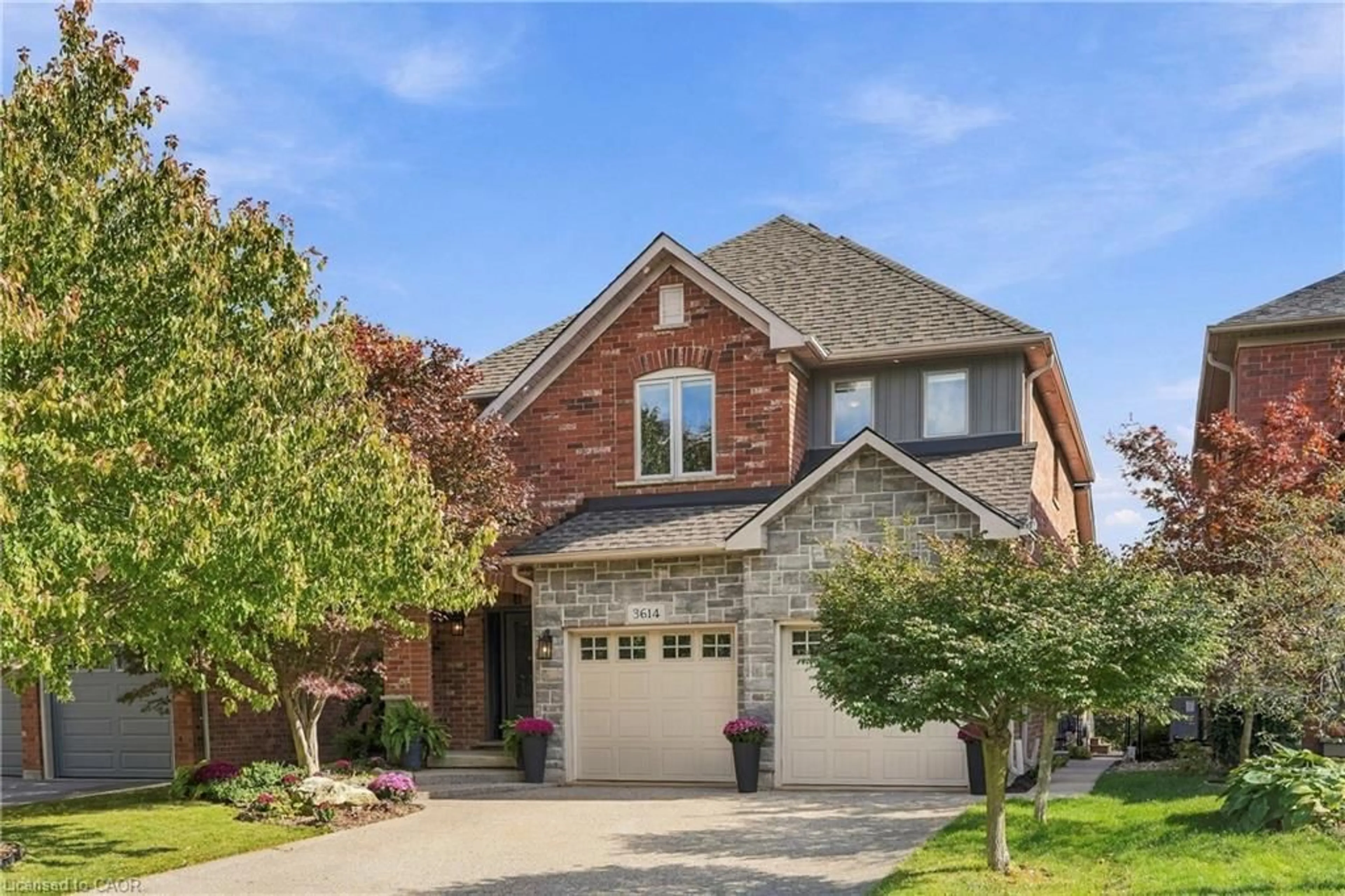 Home with brick exterior material, street for 3614 Henshaw Pl, Burlington Ontario L7N 3X1