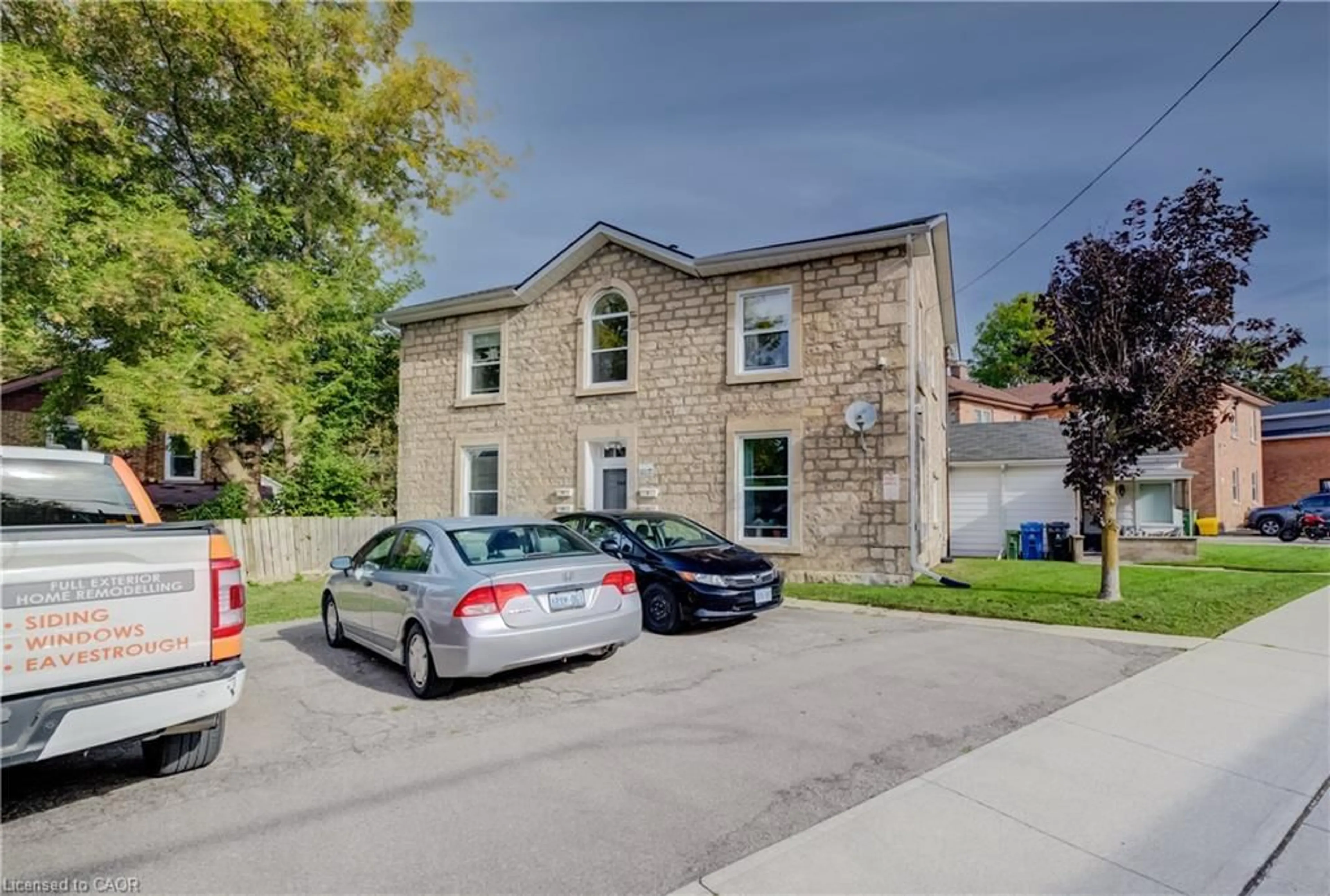 A pic from outside/outdoor area/front of a property/back of a property/a pic from drone, street for 172 Arthur St, Guelph Ontario N1E 5K6