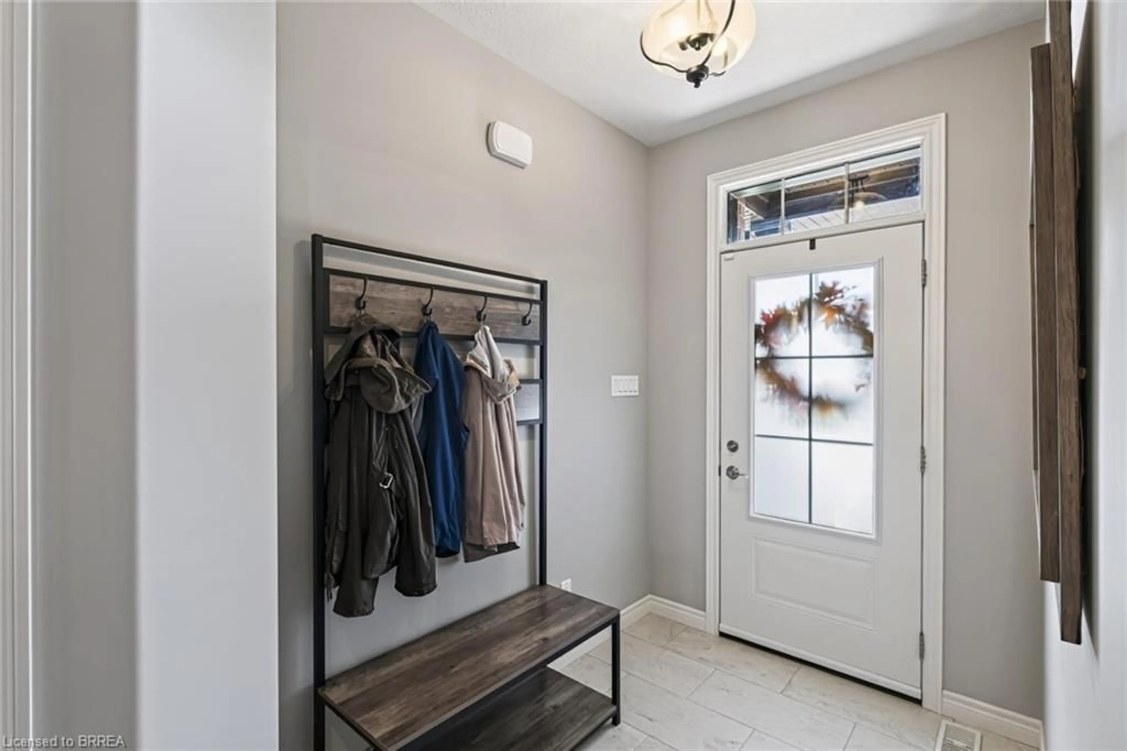 Indoor entryway for 14 Masters Lane, Paris Ontario N3L 0H3