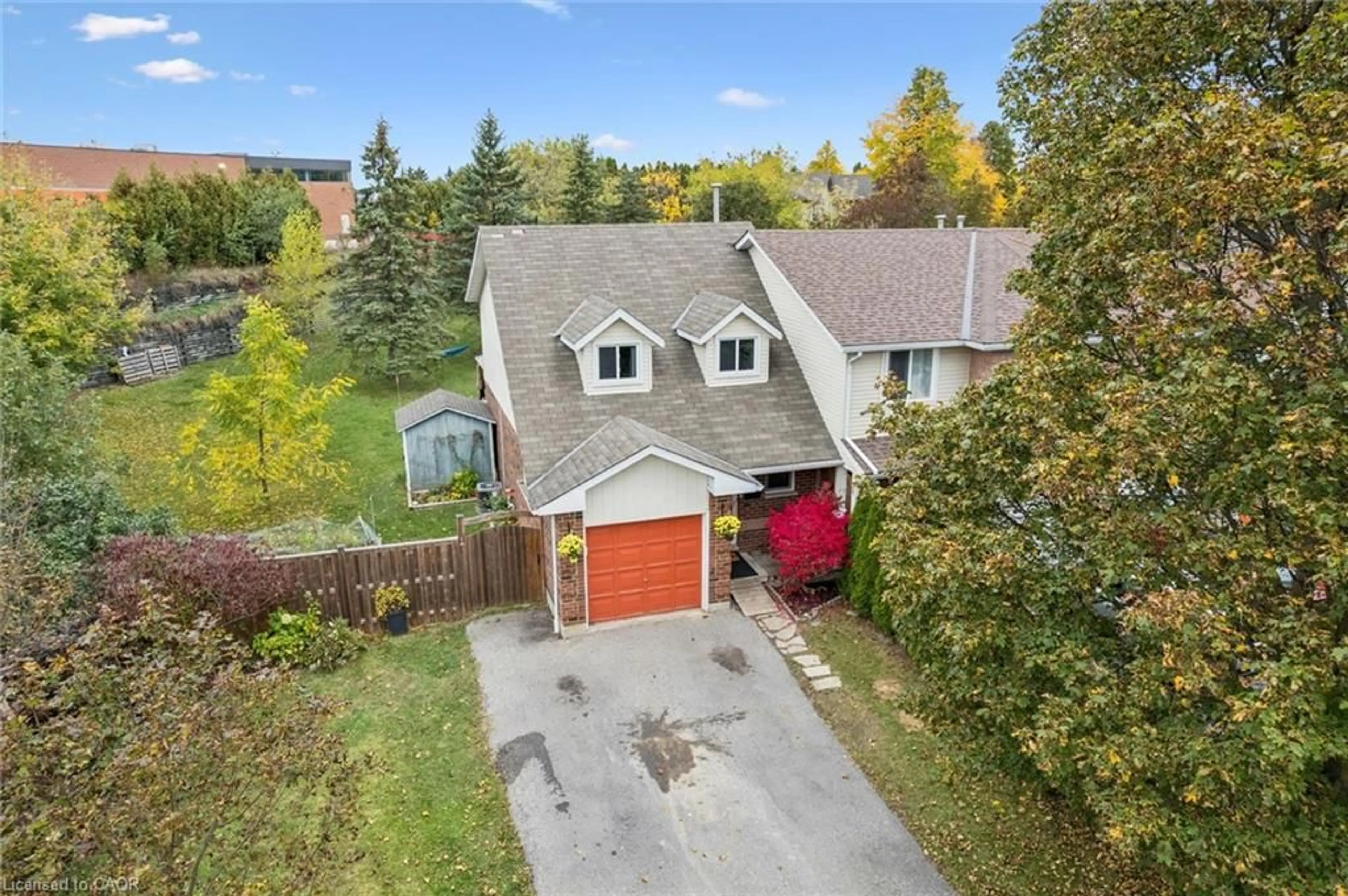 A pic from outside/outdoor area/front of a property/back of a property/a pic from drone, street for 41 Grandridge Cres, Guelph Ontario N1H 8G2