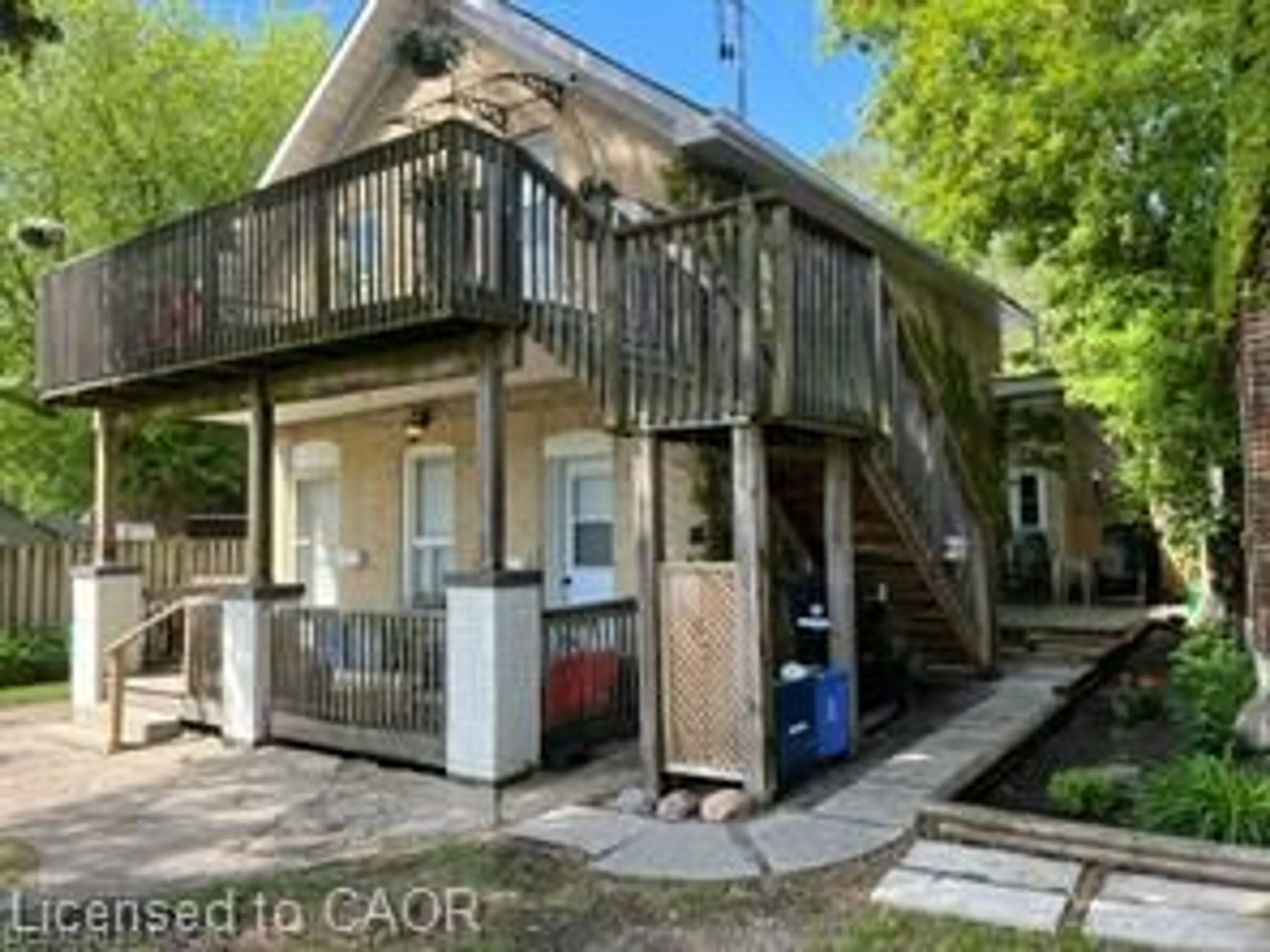 A pic from outside/outdoor area/front of a property/back of a property/a pic from drone, street for 87 Lancaster St, Kitchener Ontario N2H 4T3