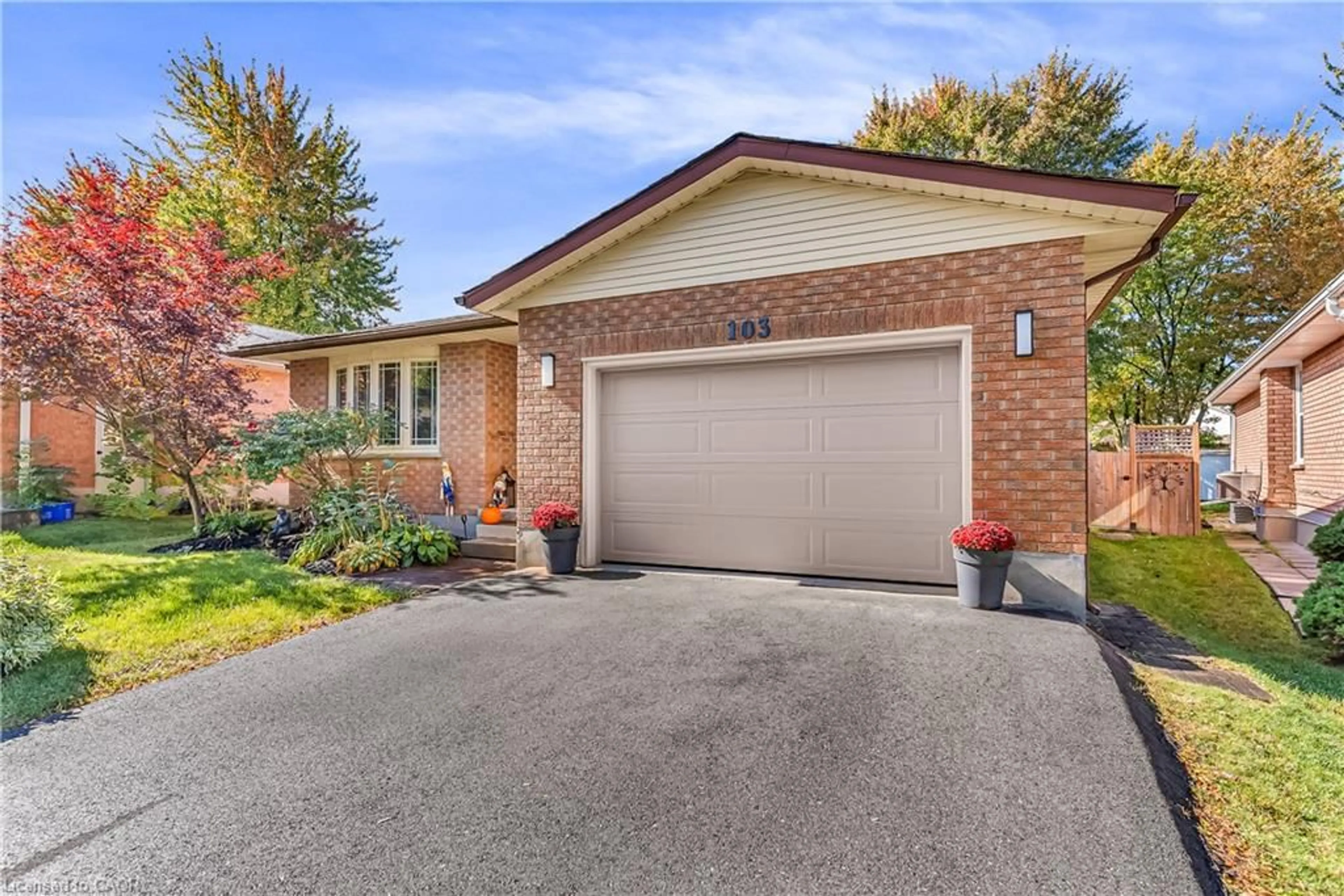 Home with brick exterior material, street for 103 Westview Cres, Kitchener Ontario N2N 2X8