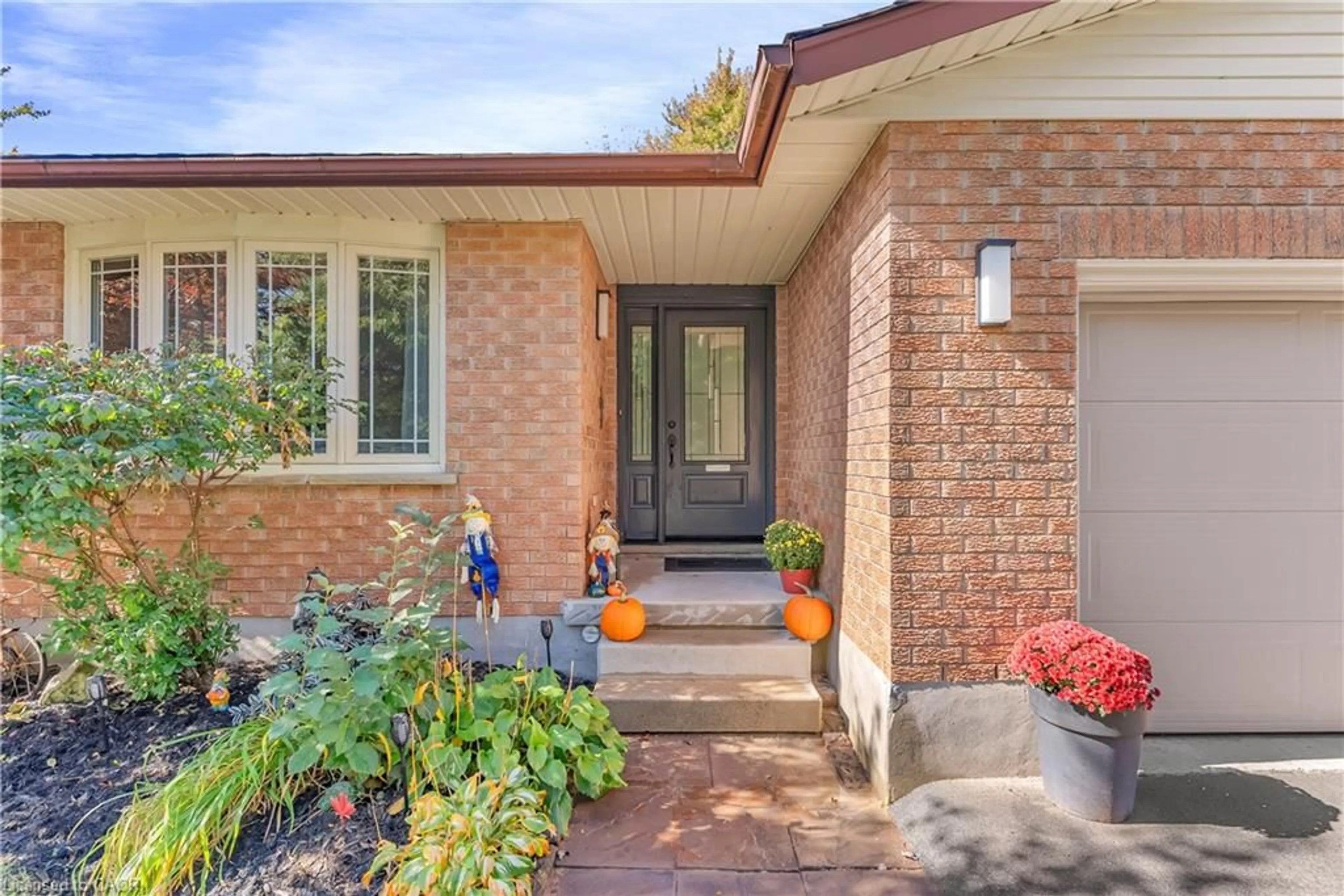 Home with brick exterior material, street for 103 Westview Cres, Kitchener Ontario N2N 2X8