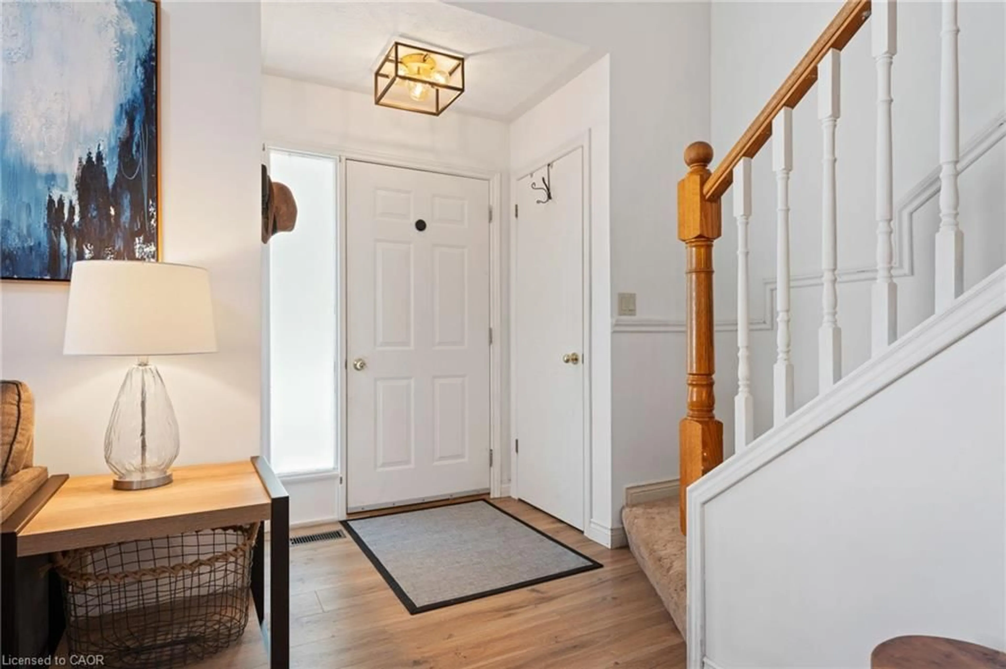Indoor entryway for 29 Leslie Ave, Port Dover Ontario N0A 1N4