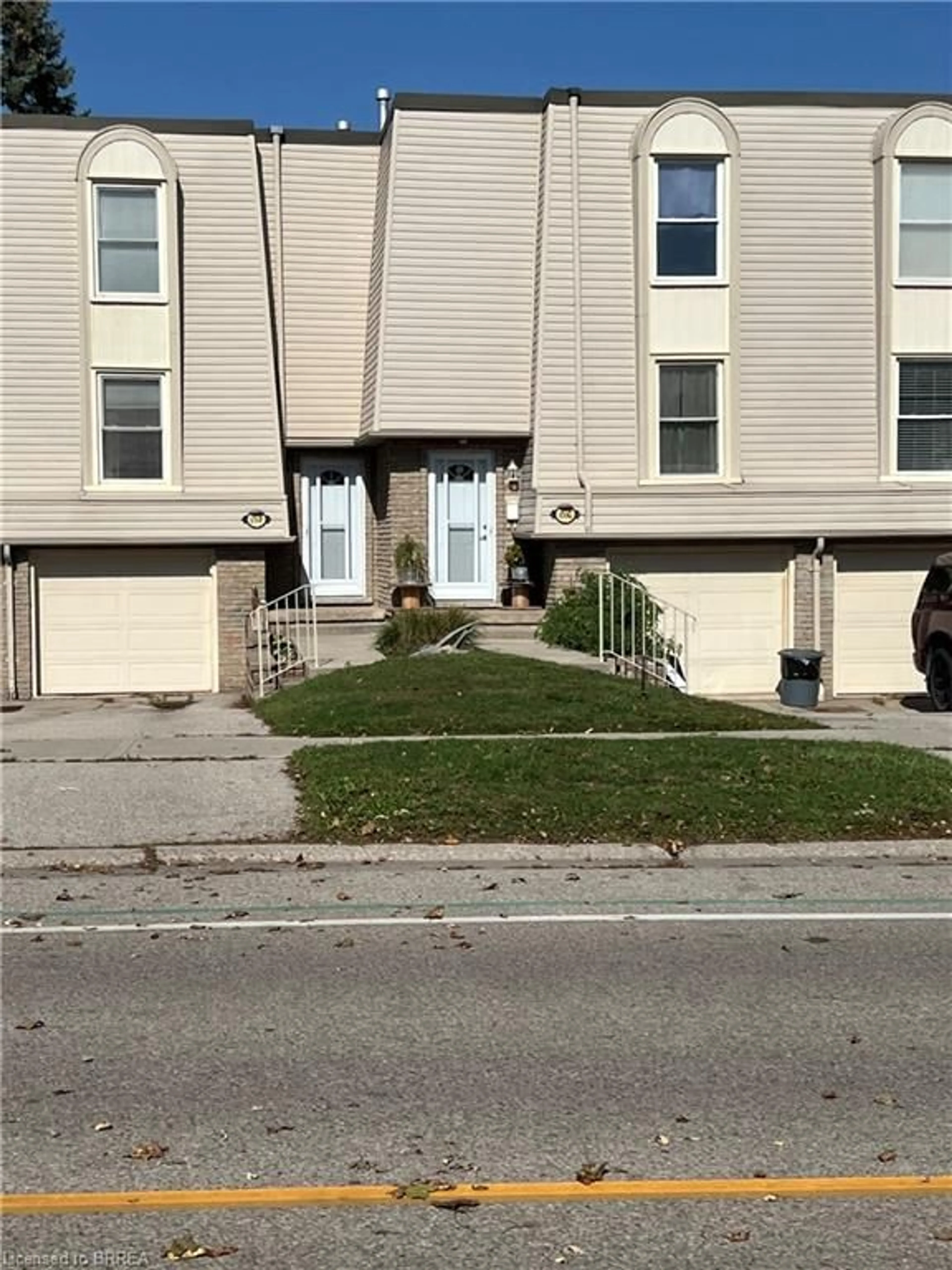 Unknown for 656 Grey St #G, Brantford Ontario N3S 4Y4