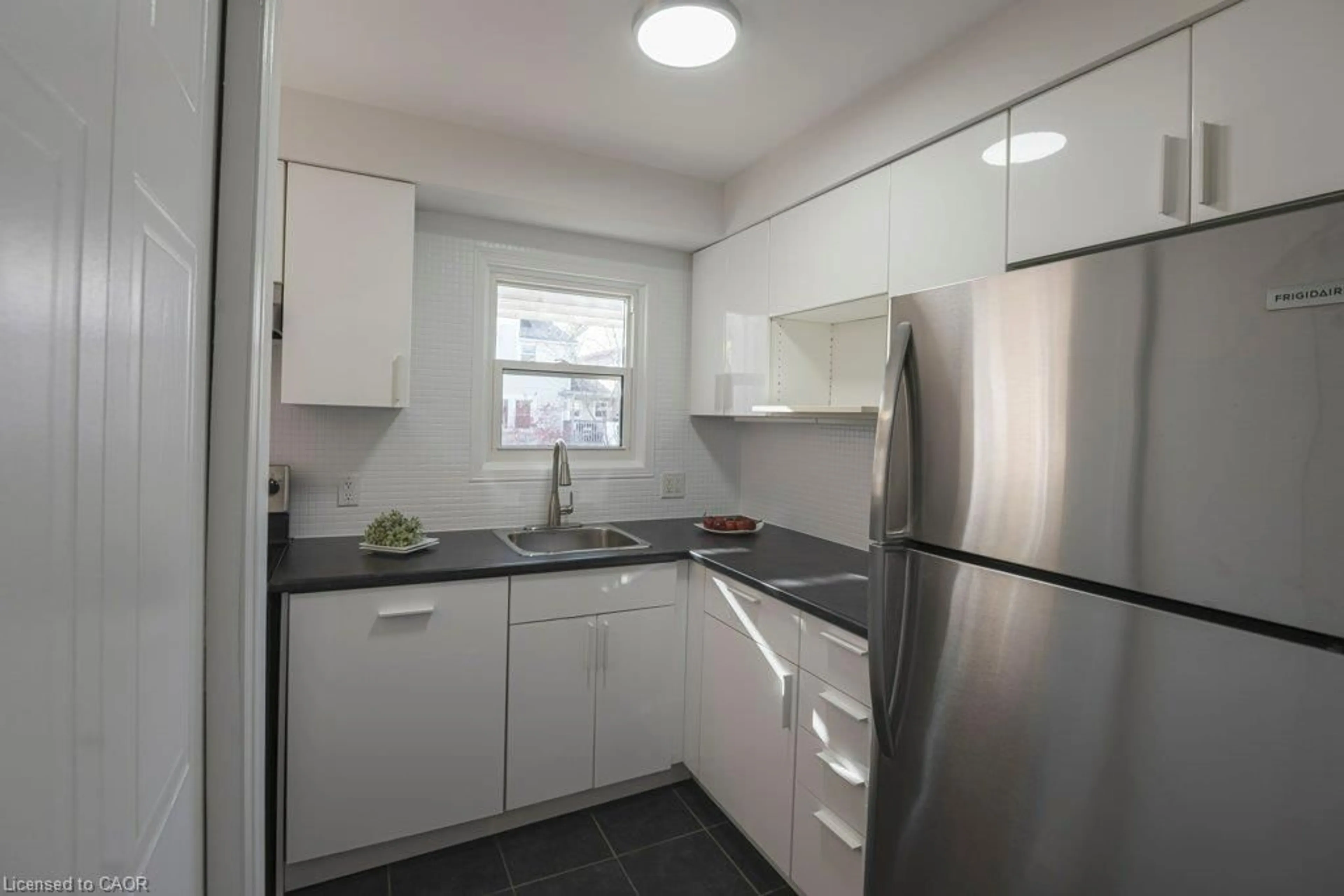 Standard kitchen, unknown for 461 Beechwood Pl #52, Waterloo Ontario N2T 1Y9