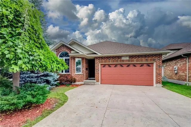 245 Fern Cres, Waterloo 2