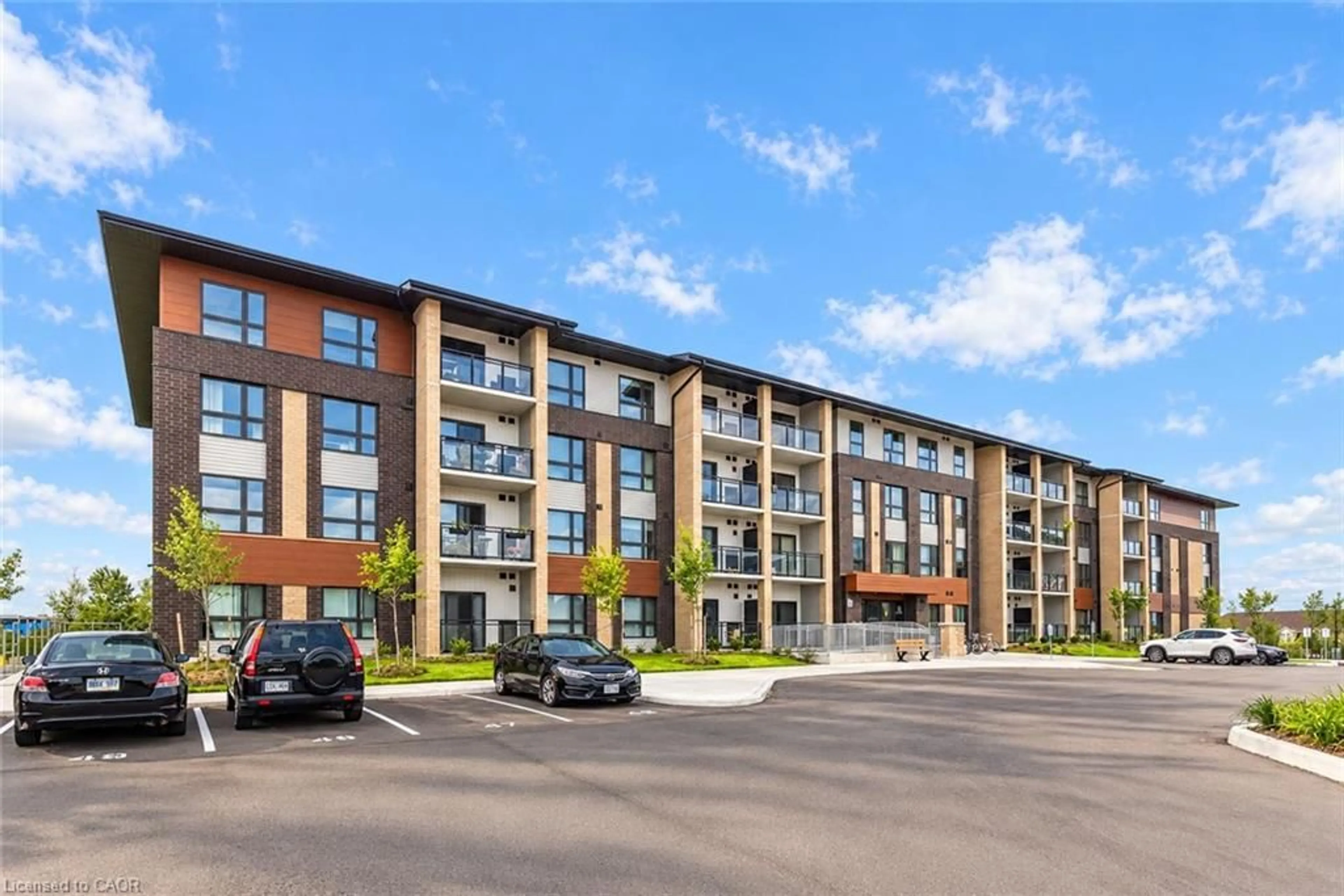 Patio, building for 25 Kay Cres #103, Guelph Ontario N1L 0P2