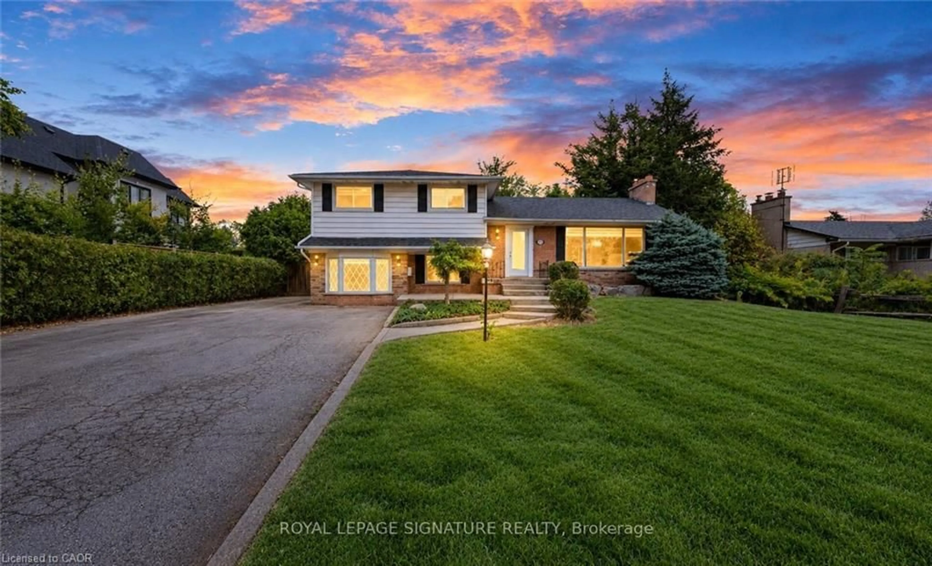 A pic from outside/outdoor area/front of a property/back of a property/a pic from drone, street for 251 Third Line, Halton Ontario L6L 4A2