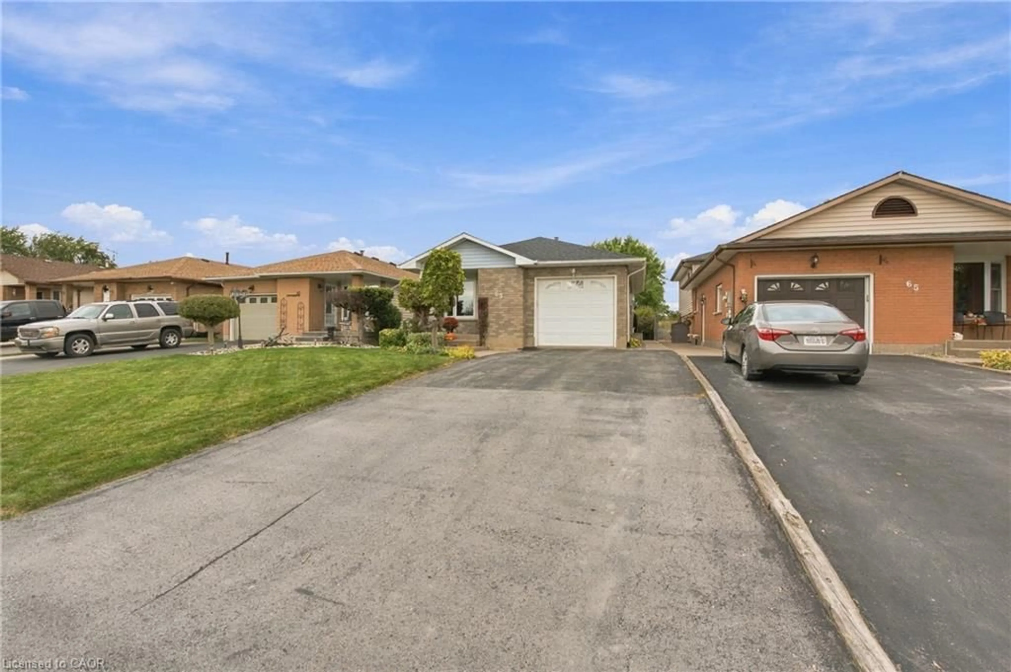 A pic from outside/outdoor area/front of a property/back of a property/a pic from drone, street for 63 Northridge Dr, Smithville Ontario L0R 2A0