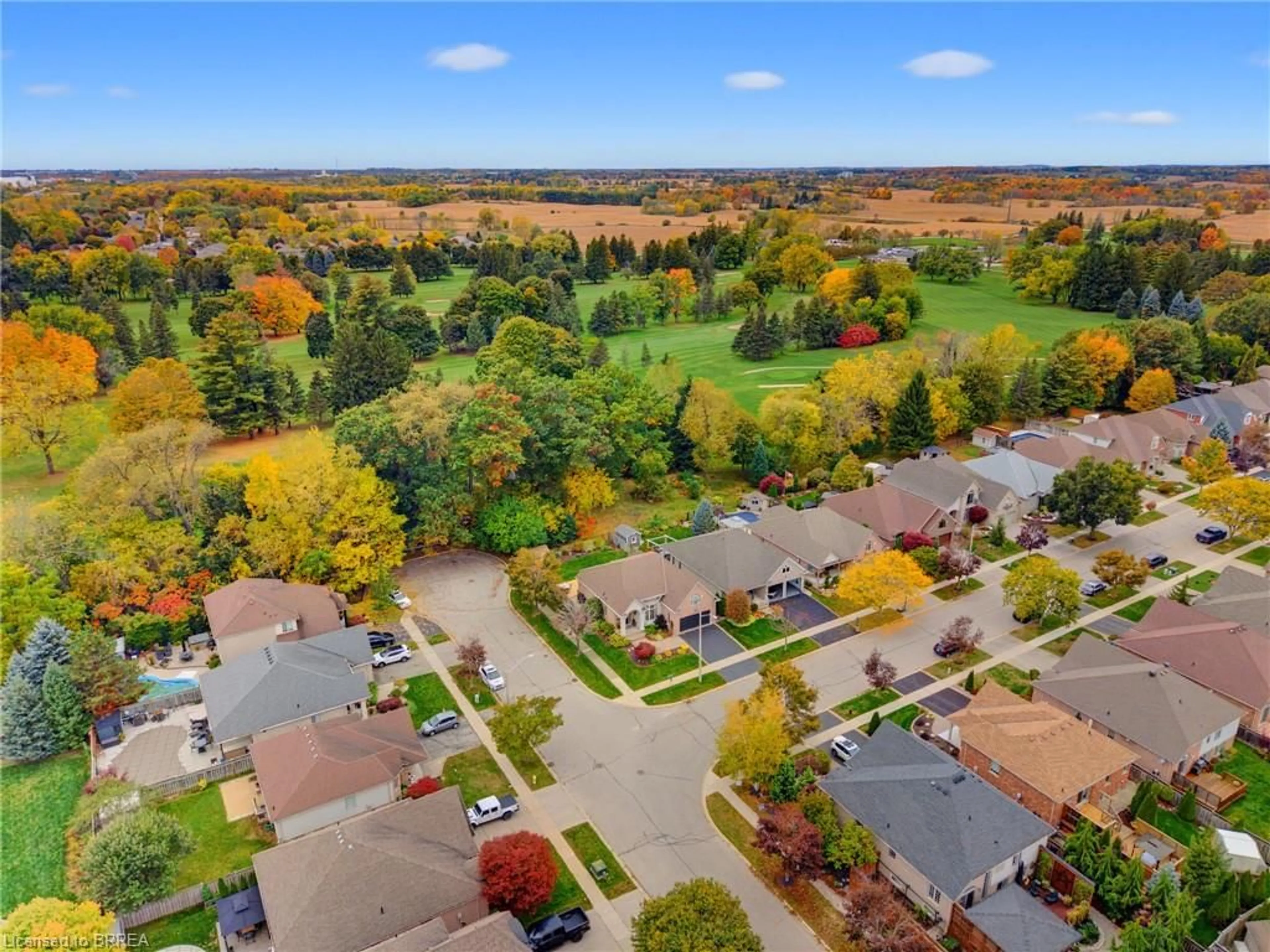A pic from outside/outdoor area/front of a property/back of a property/a pic from drone, street for 70 Carmichael Cres, Brantford Ontario N3R 8A9